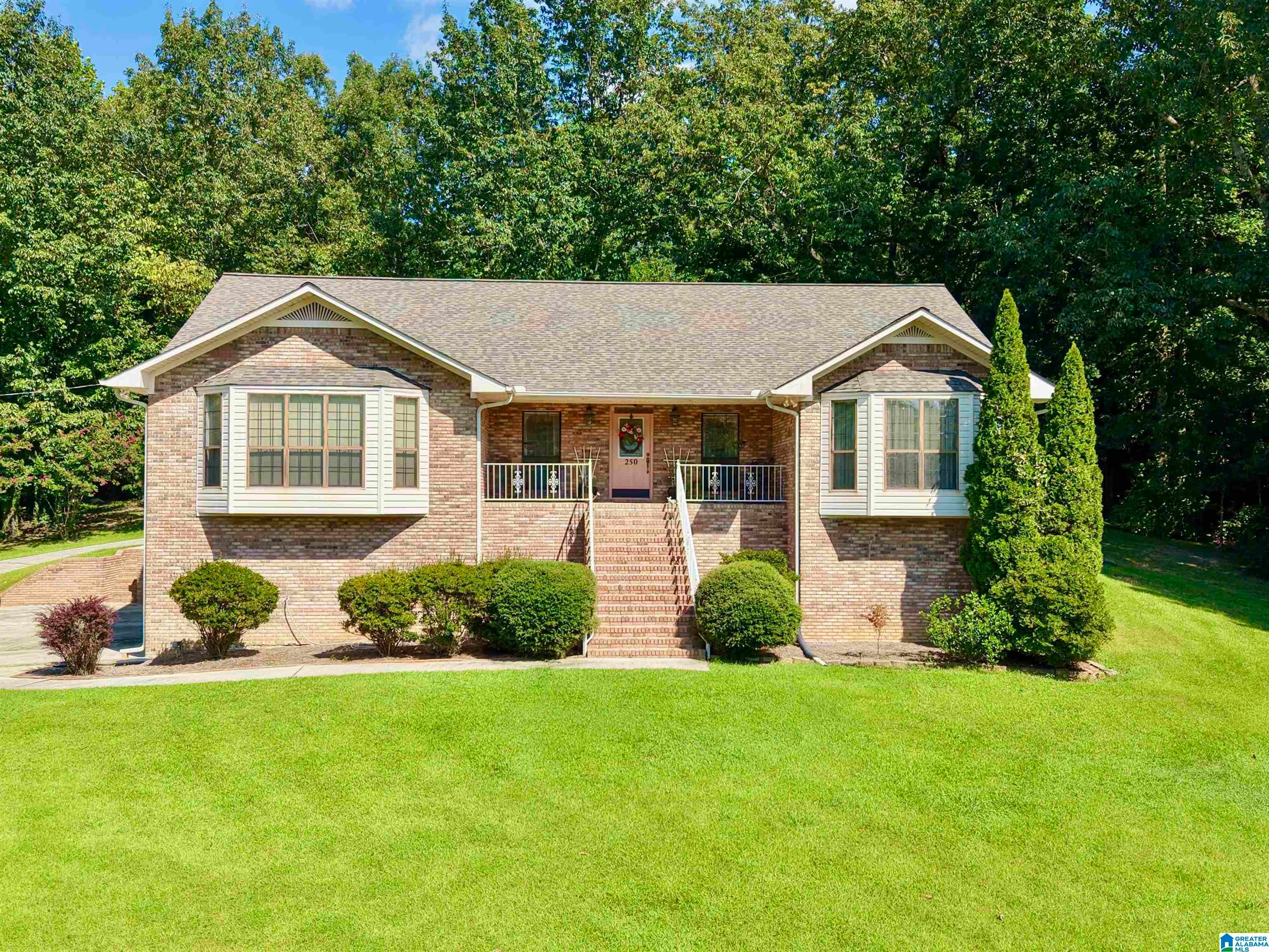 250 Crosshill Lane — photo