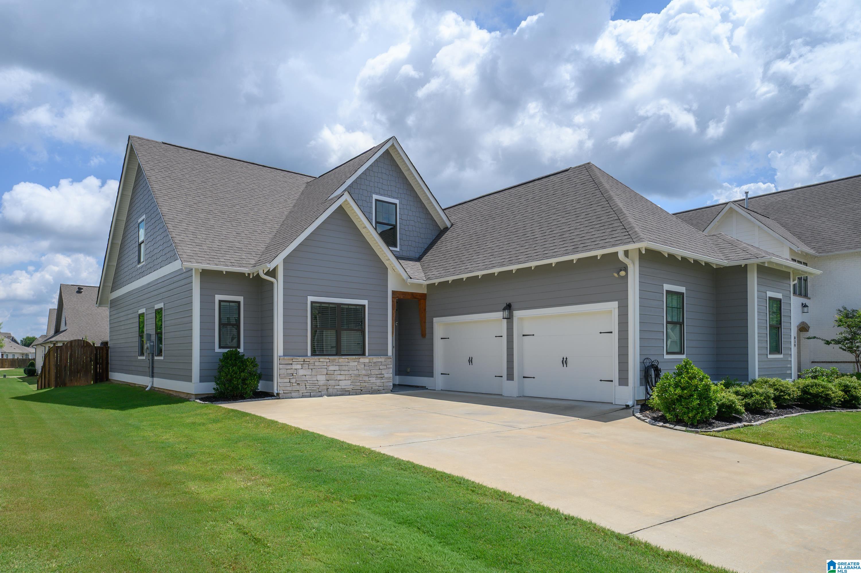 835 Griffin Park Circle — photo