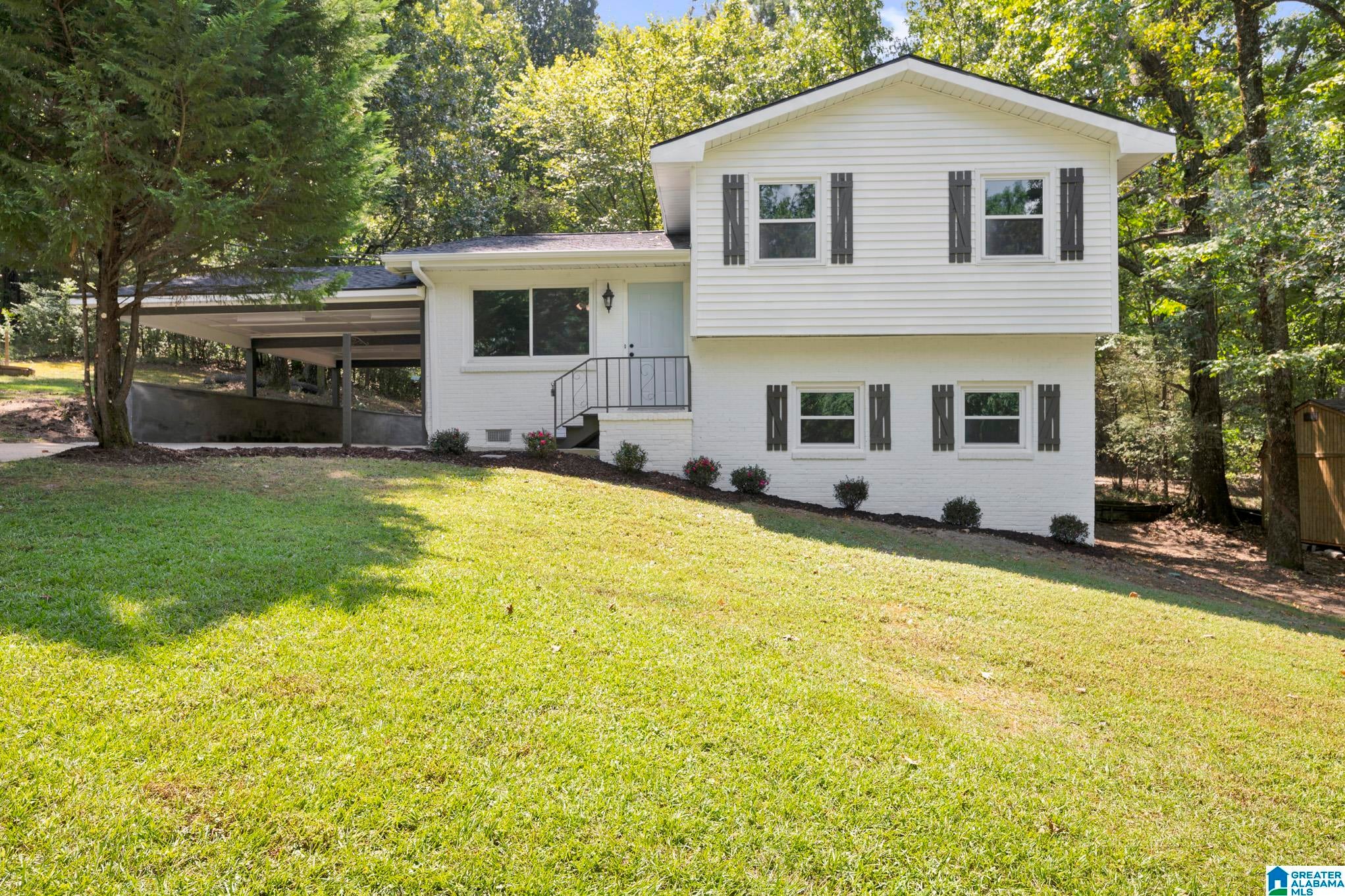 2236 Lisa Ann Drive SE — photo