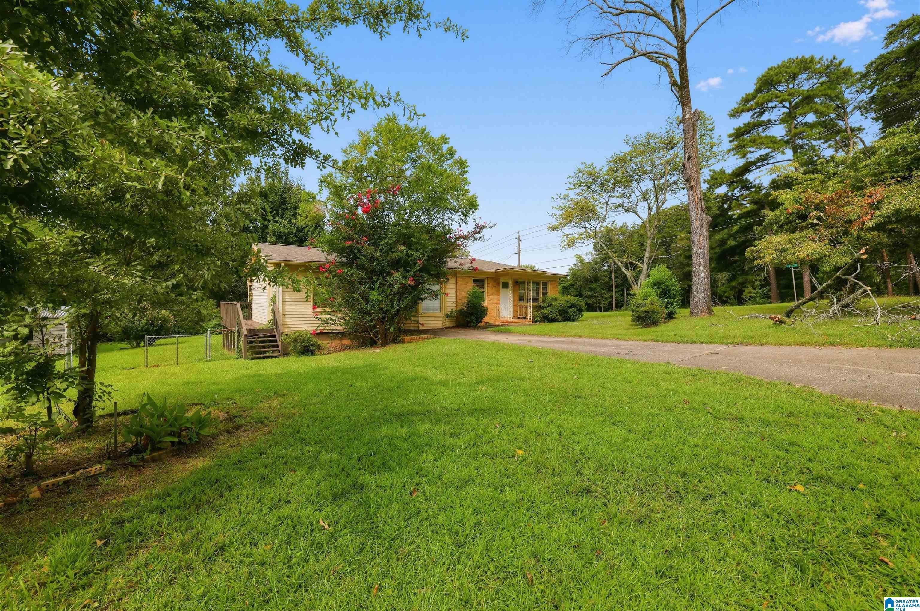 1629 Lake Drive NE — photo