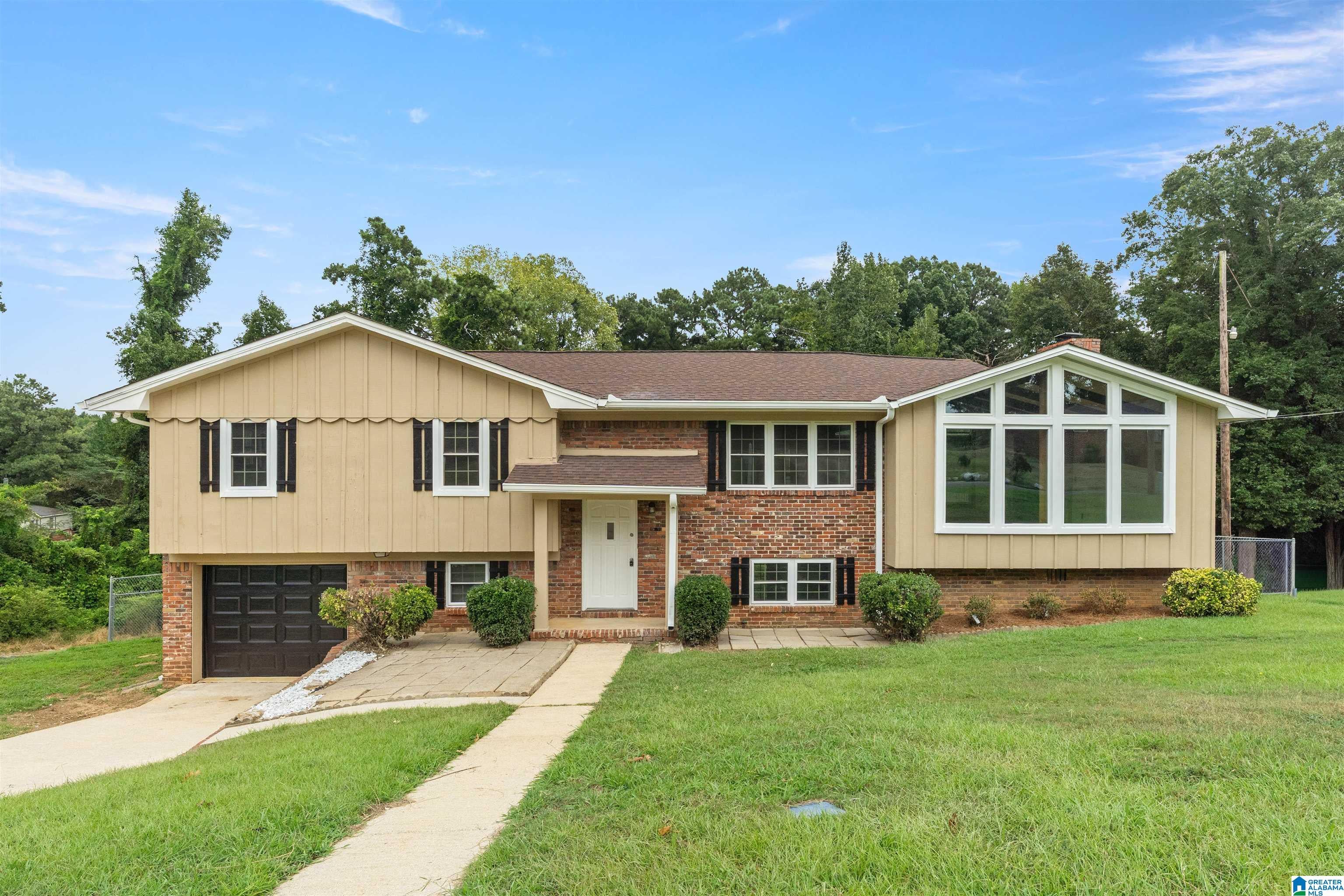 208 Forest Lane Drive — photo