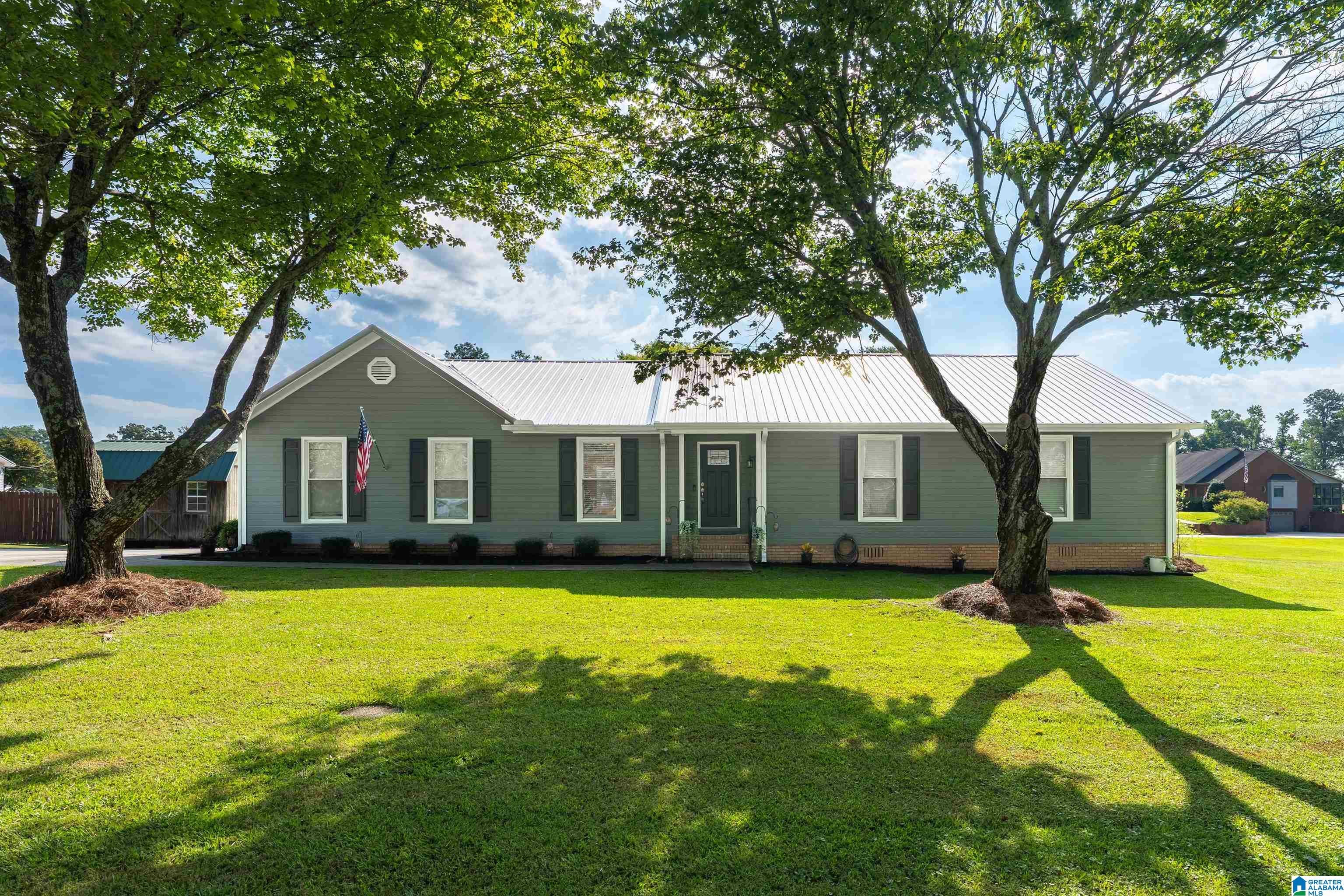 414 Hickory Drive — photo