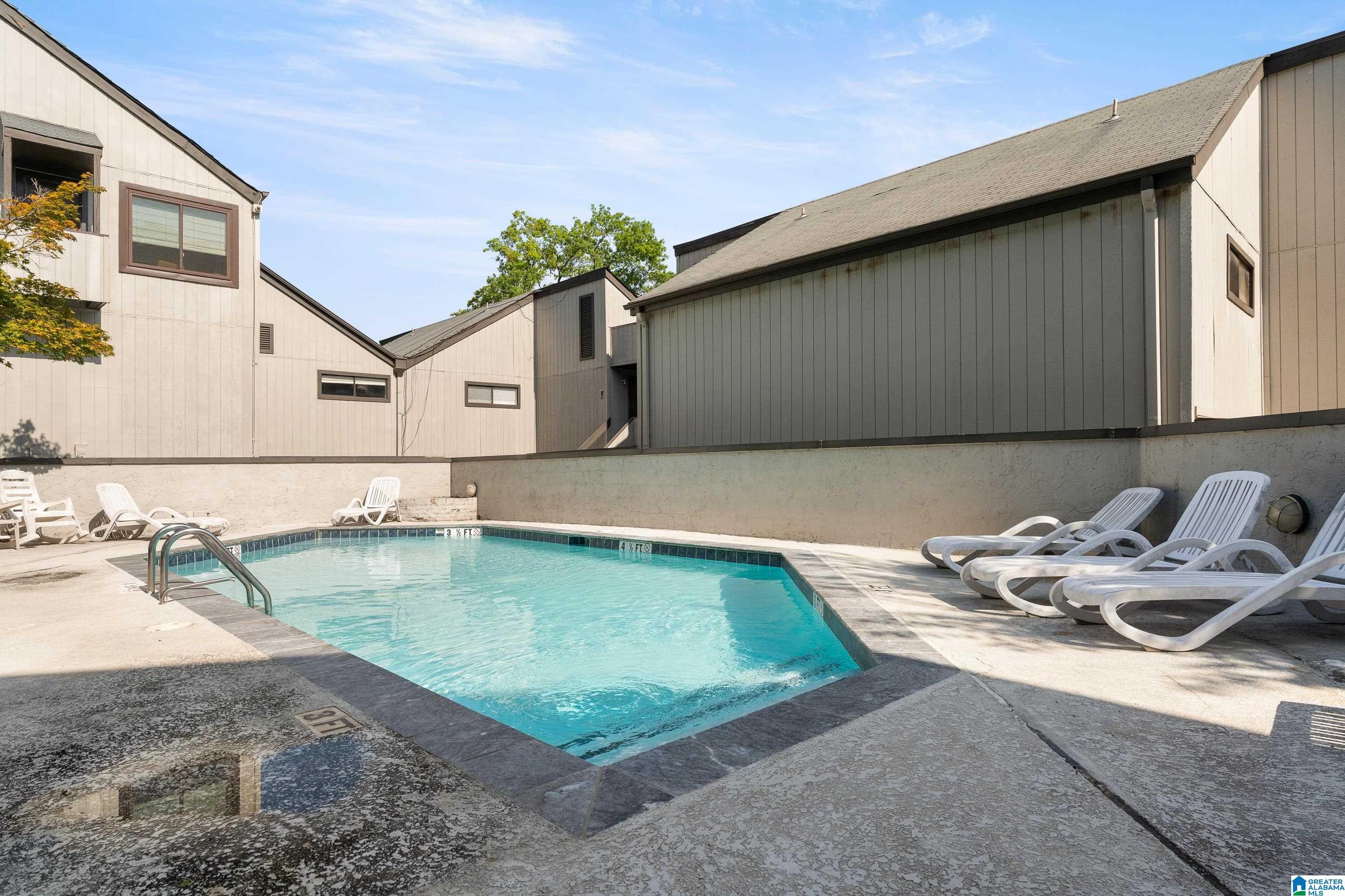 3350 Altamont Road C5 — photo