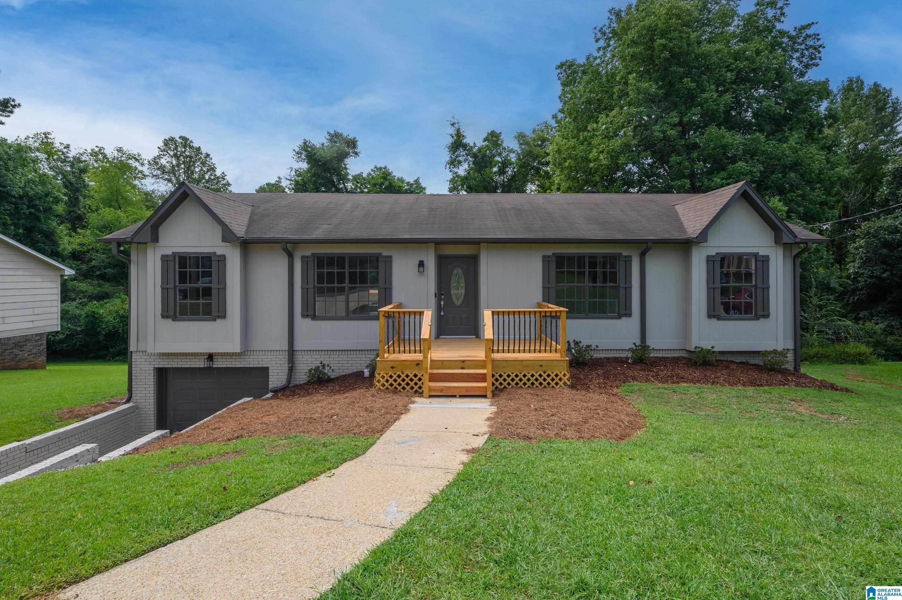 2416 Cove Circle NE — photo