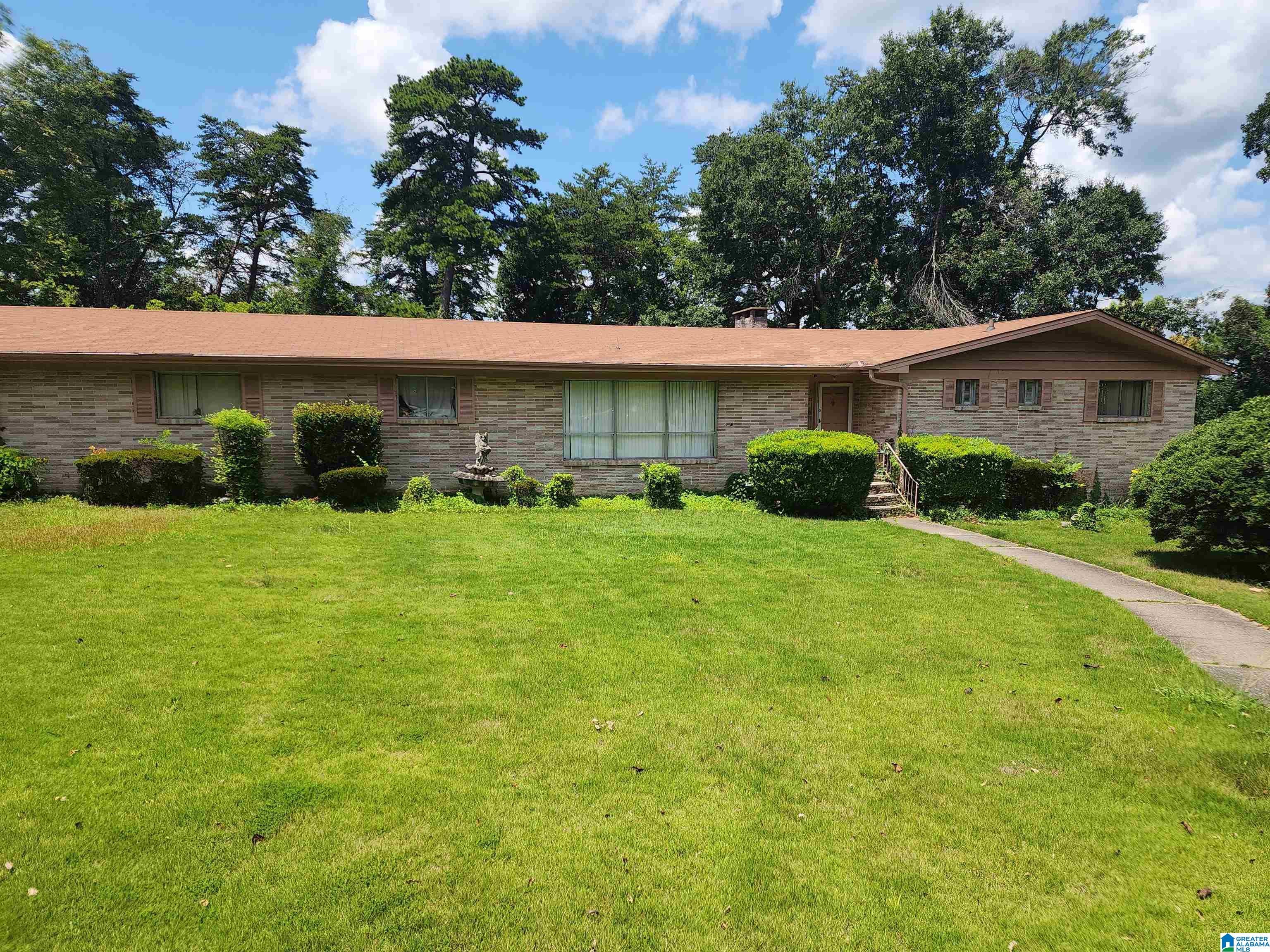 814 Skyline Circle — photo