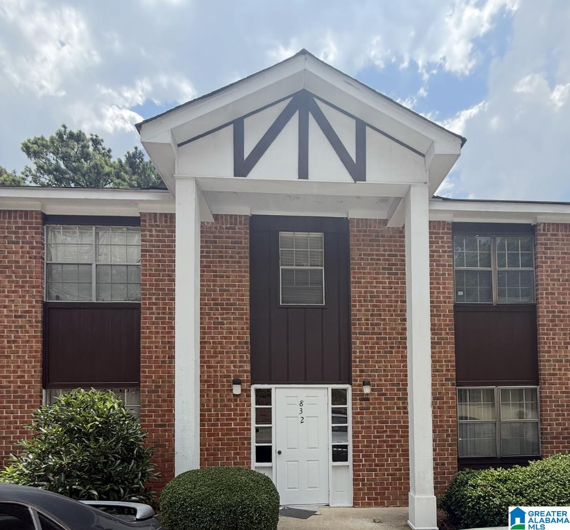 832 Beacon Parkway — photo