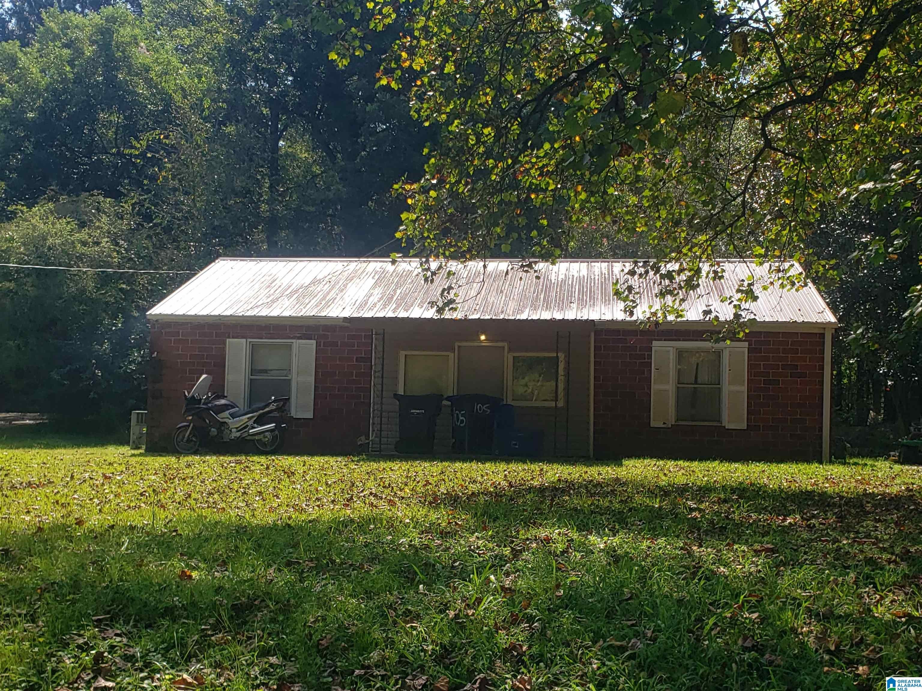105 Eastern Valley Road — photo