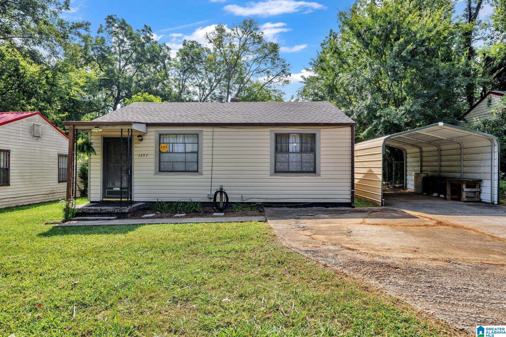 1357 Woodward Road — photo