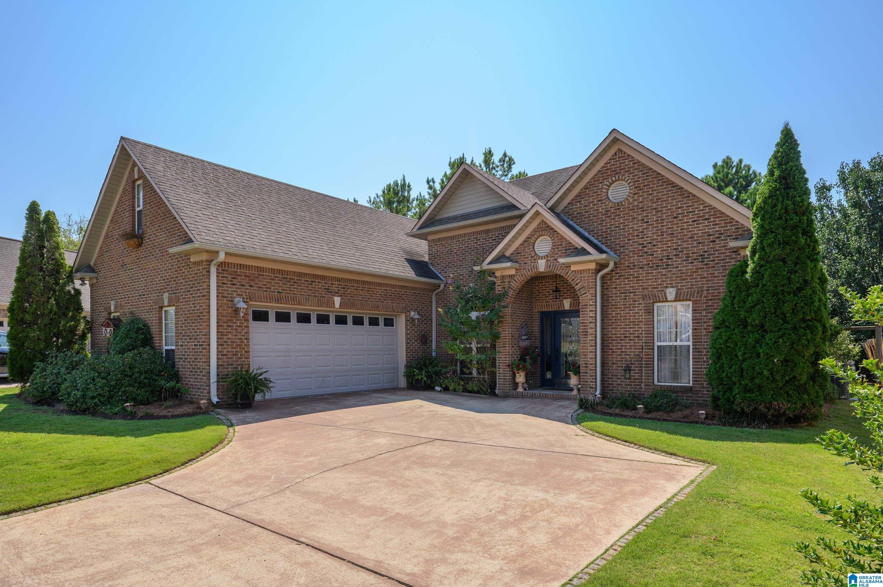 160 Oak Leaf Court — photo
