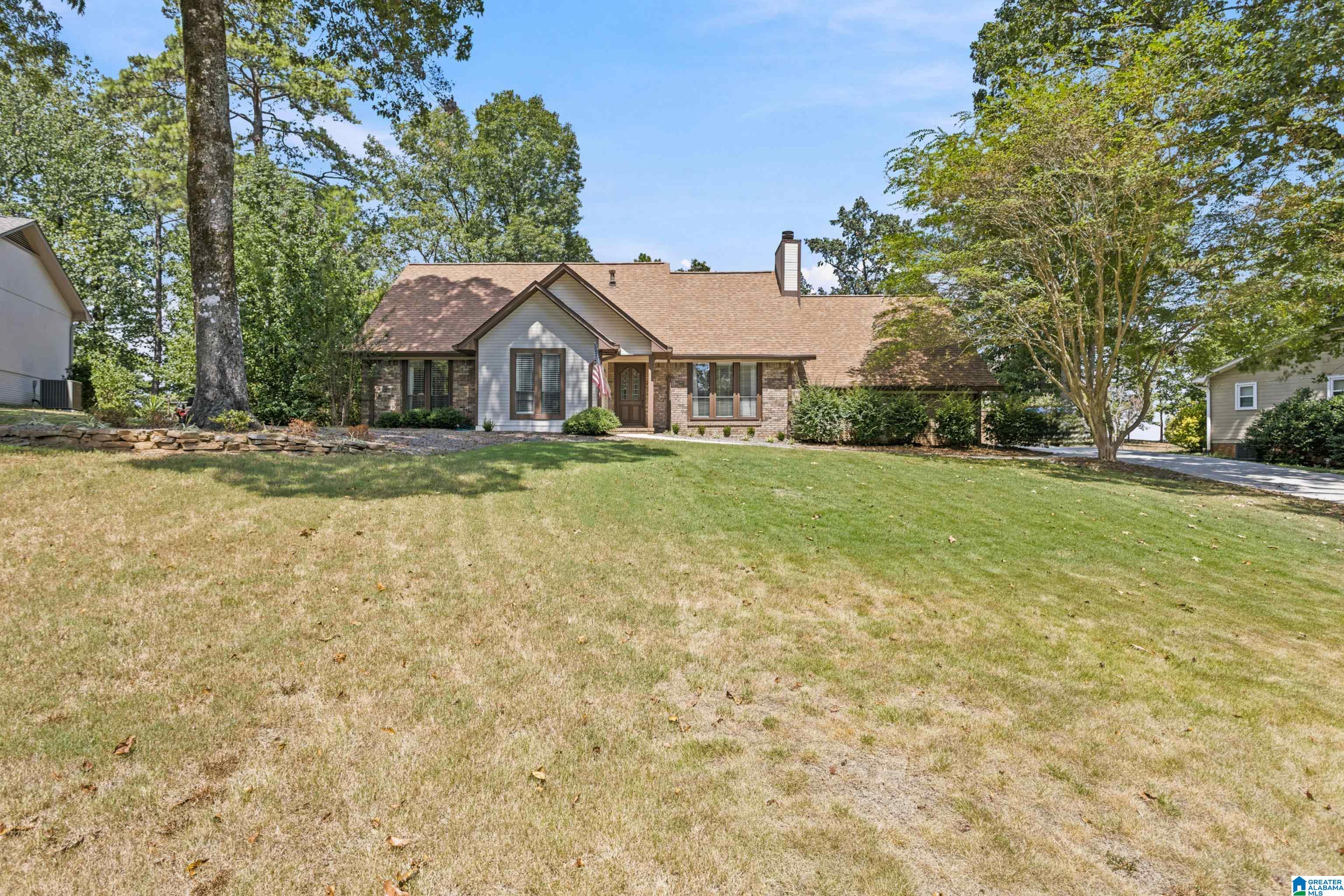 1350 Shades Run Circle — photo