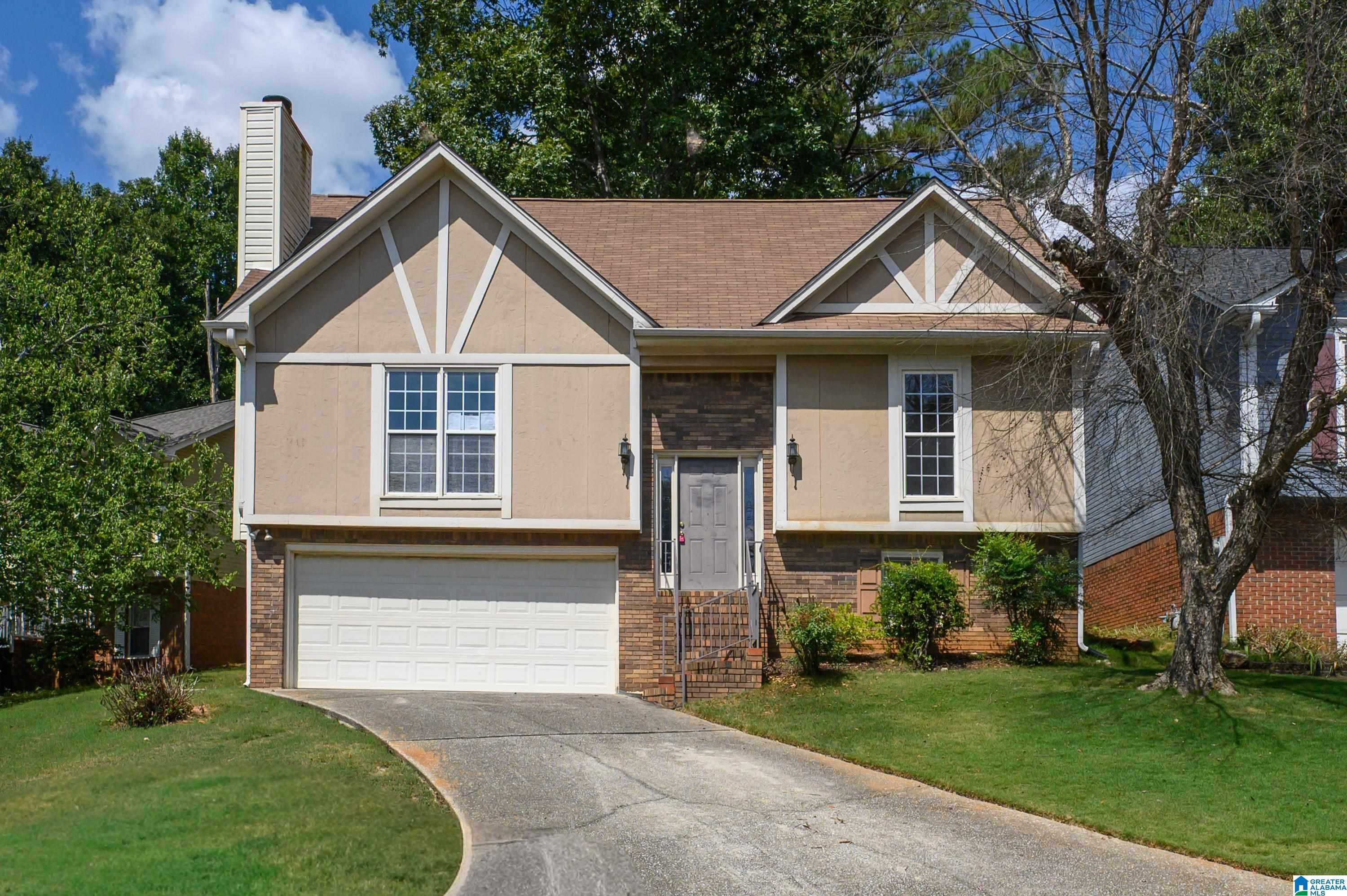 2220 Williamsburg Drive — photo