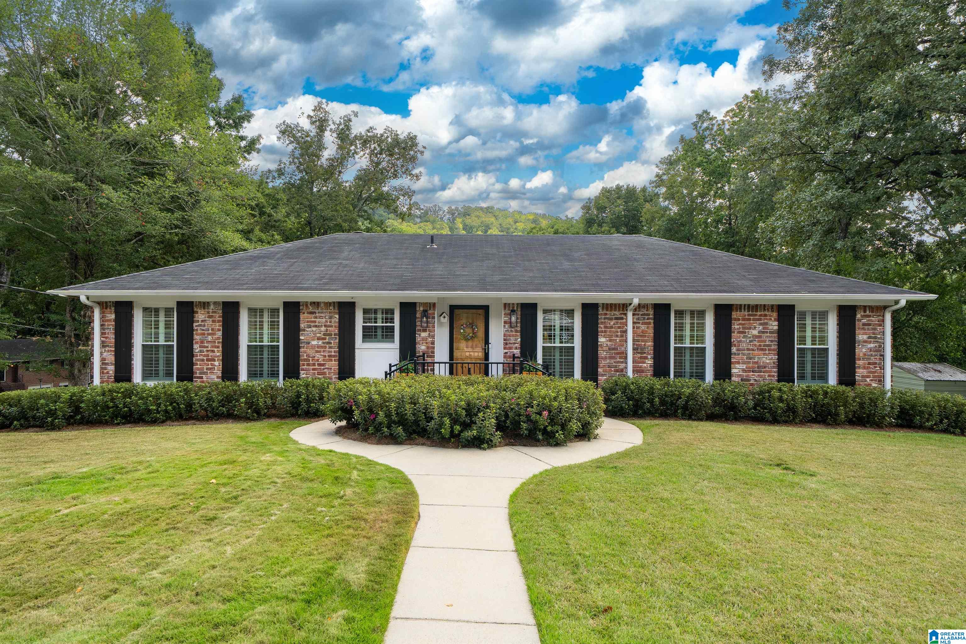 1233 Forest Brook Circle — photo