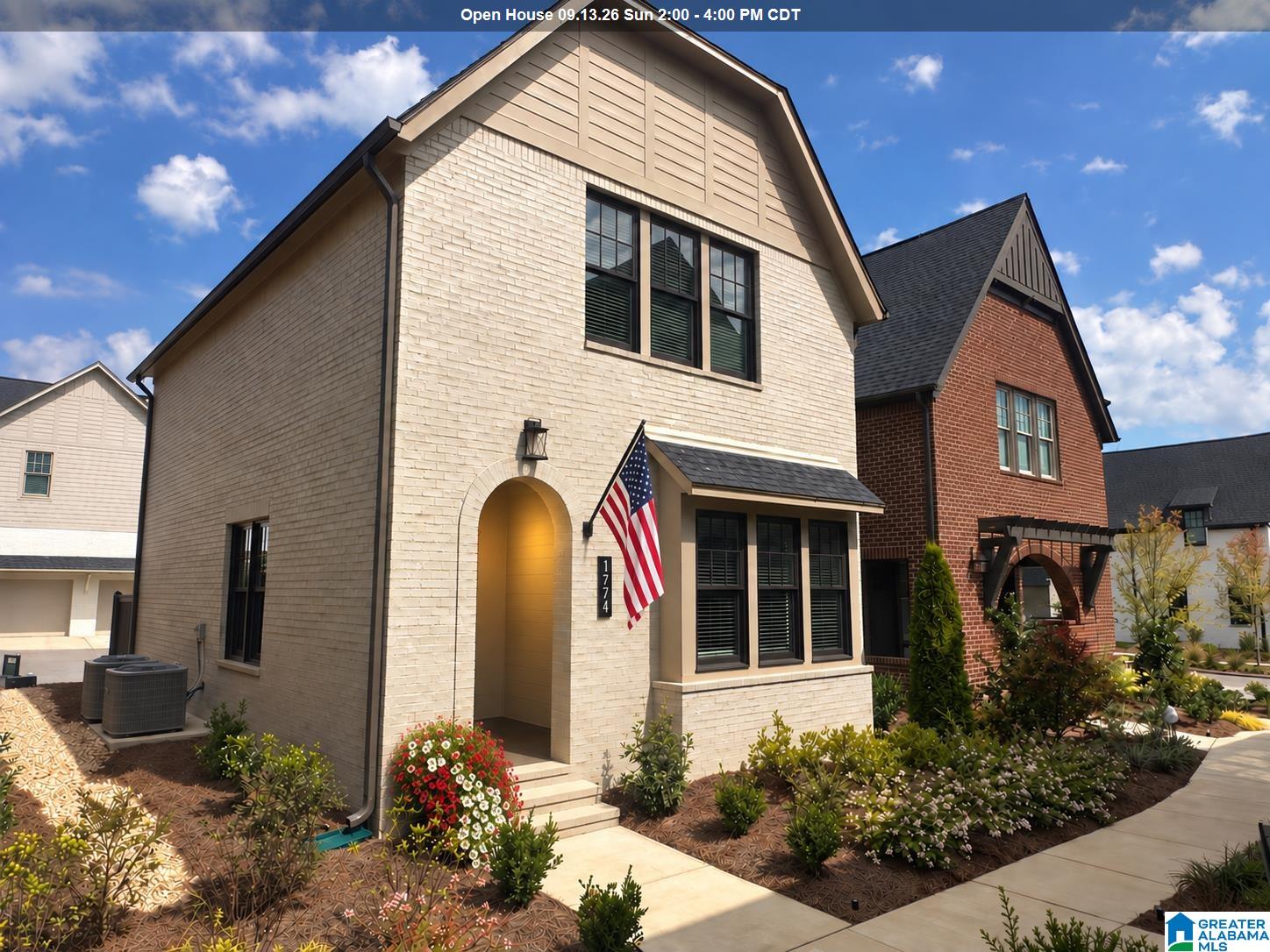 1774 Deverell Lane — photo