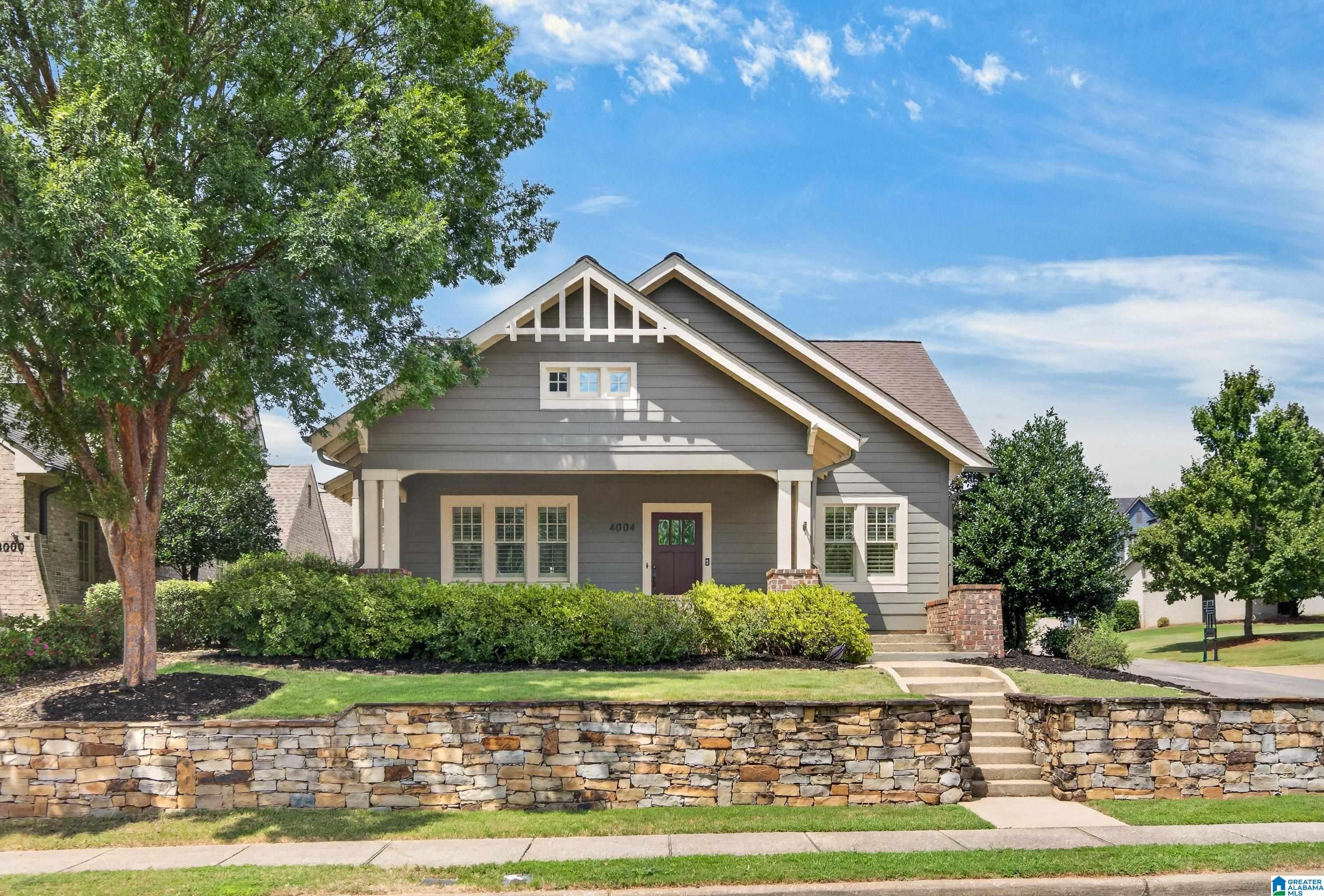 4004 Village Center Drive — photo