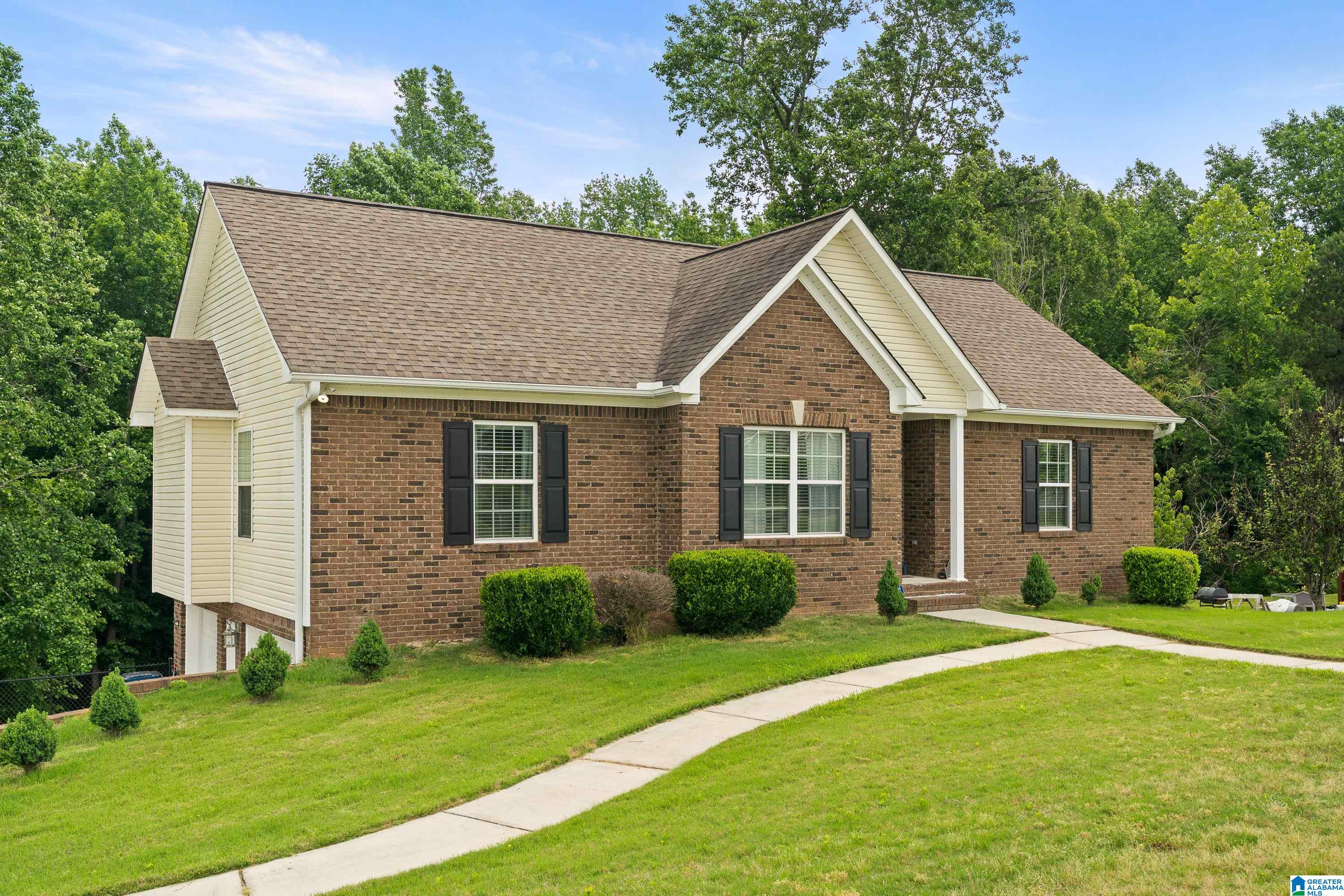 180 Thornberry Drive — photo