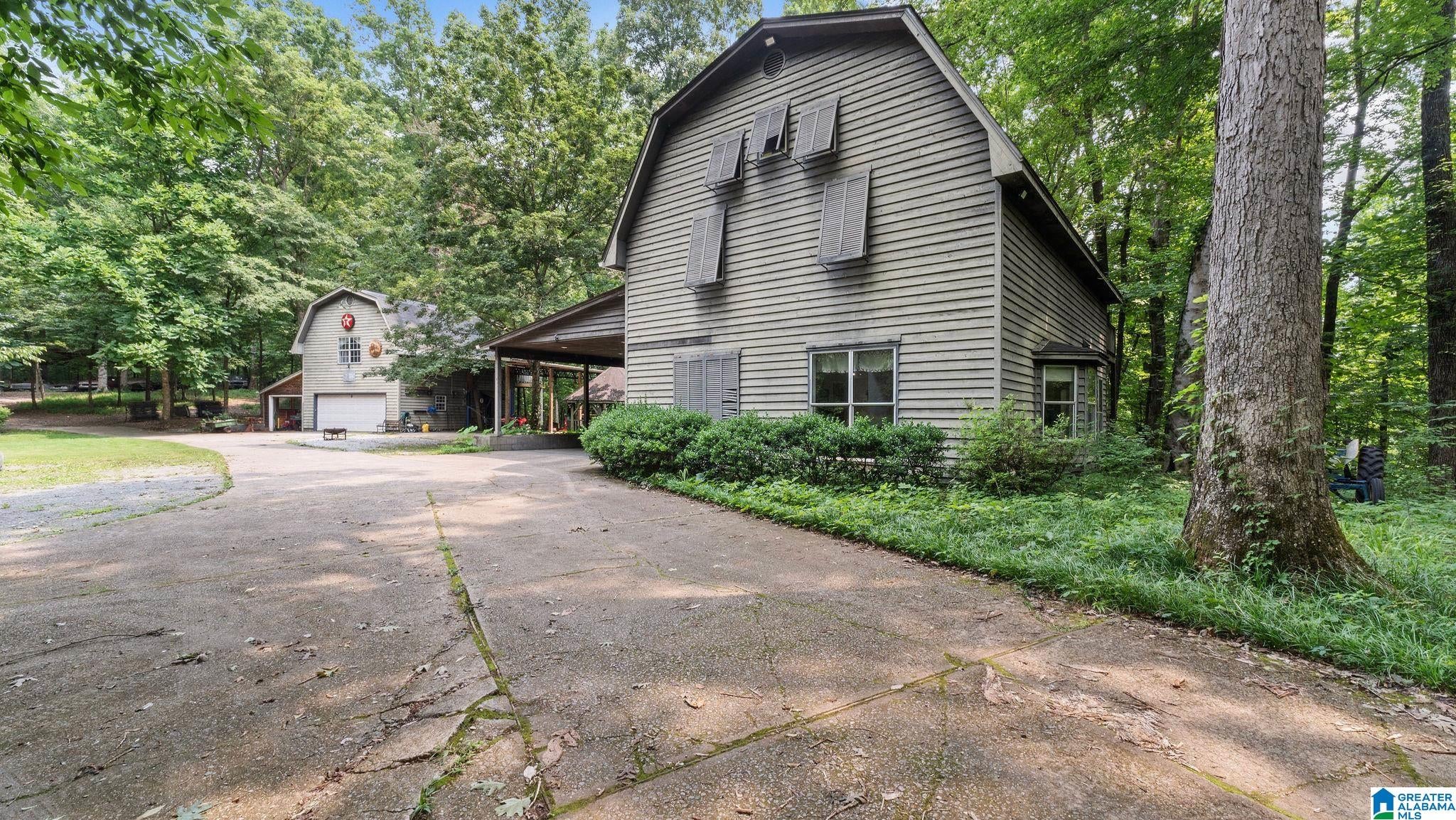 7900 Rainey Lane — photo