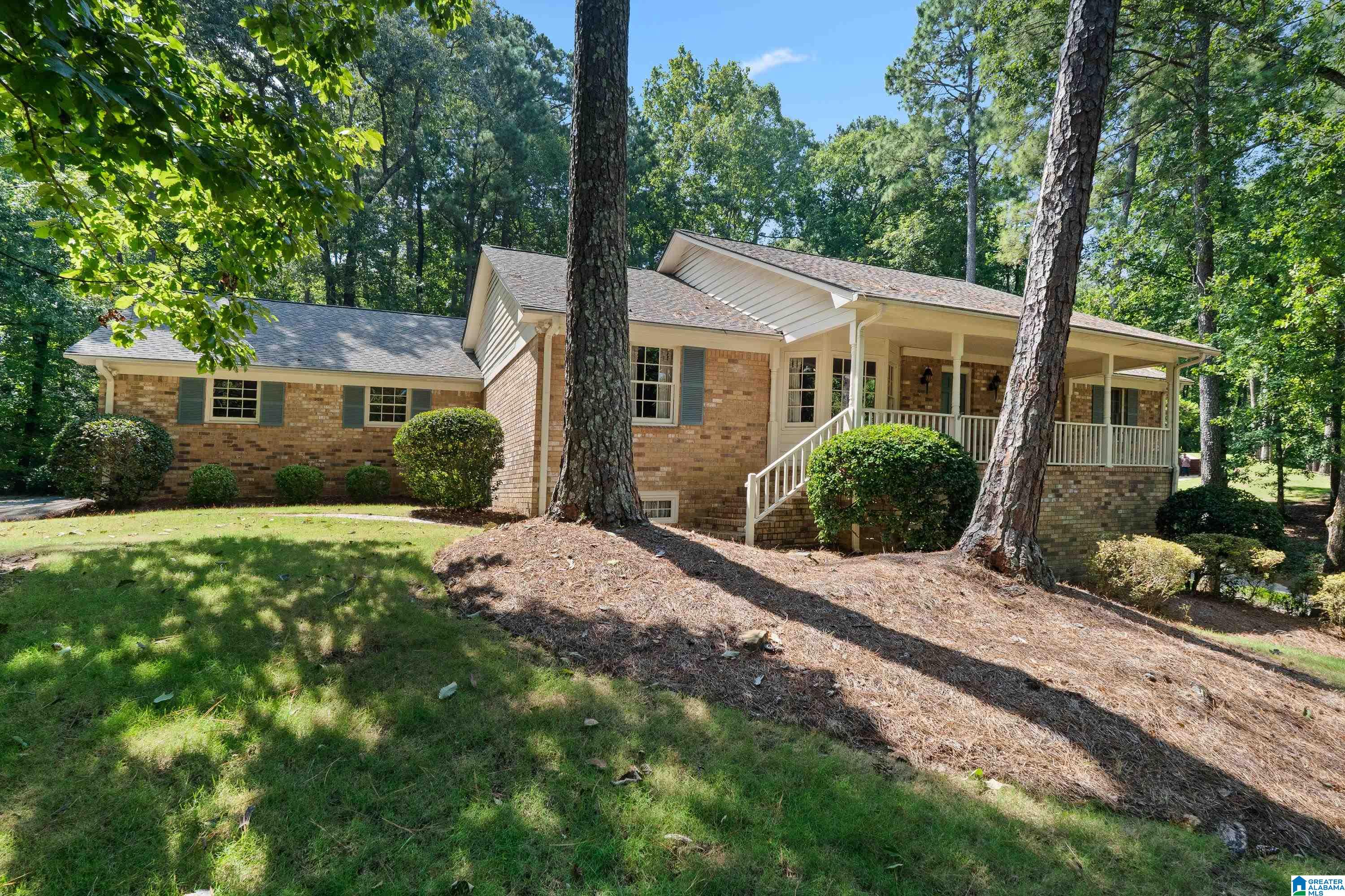 635 W Riverchase Parkway — photo