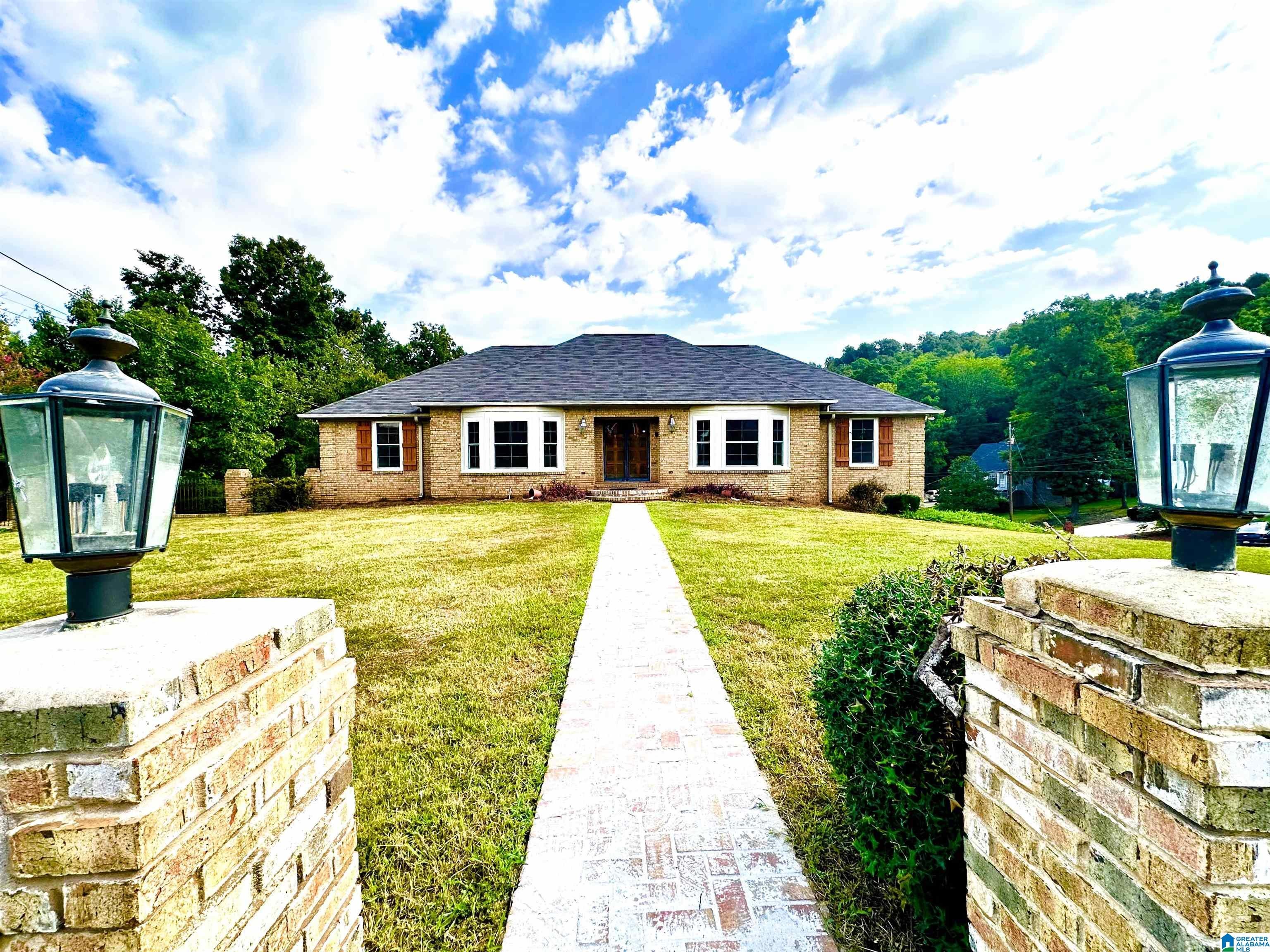1520 Auman Drive — photo