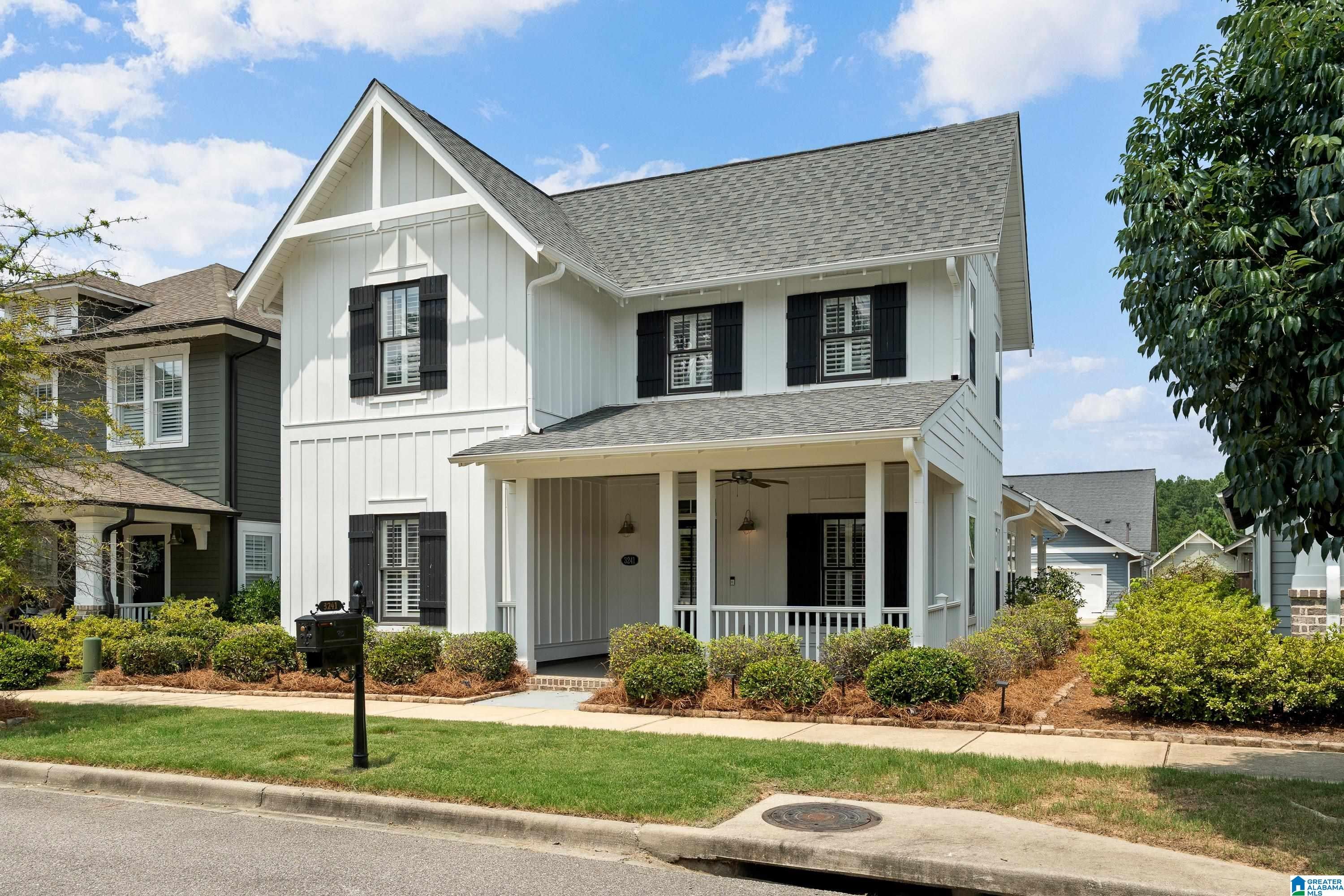 3241 Sawyer Drive — photo