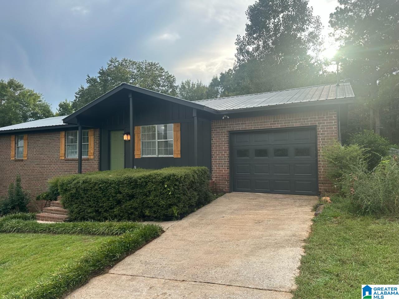301 Ashley Drive — photo