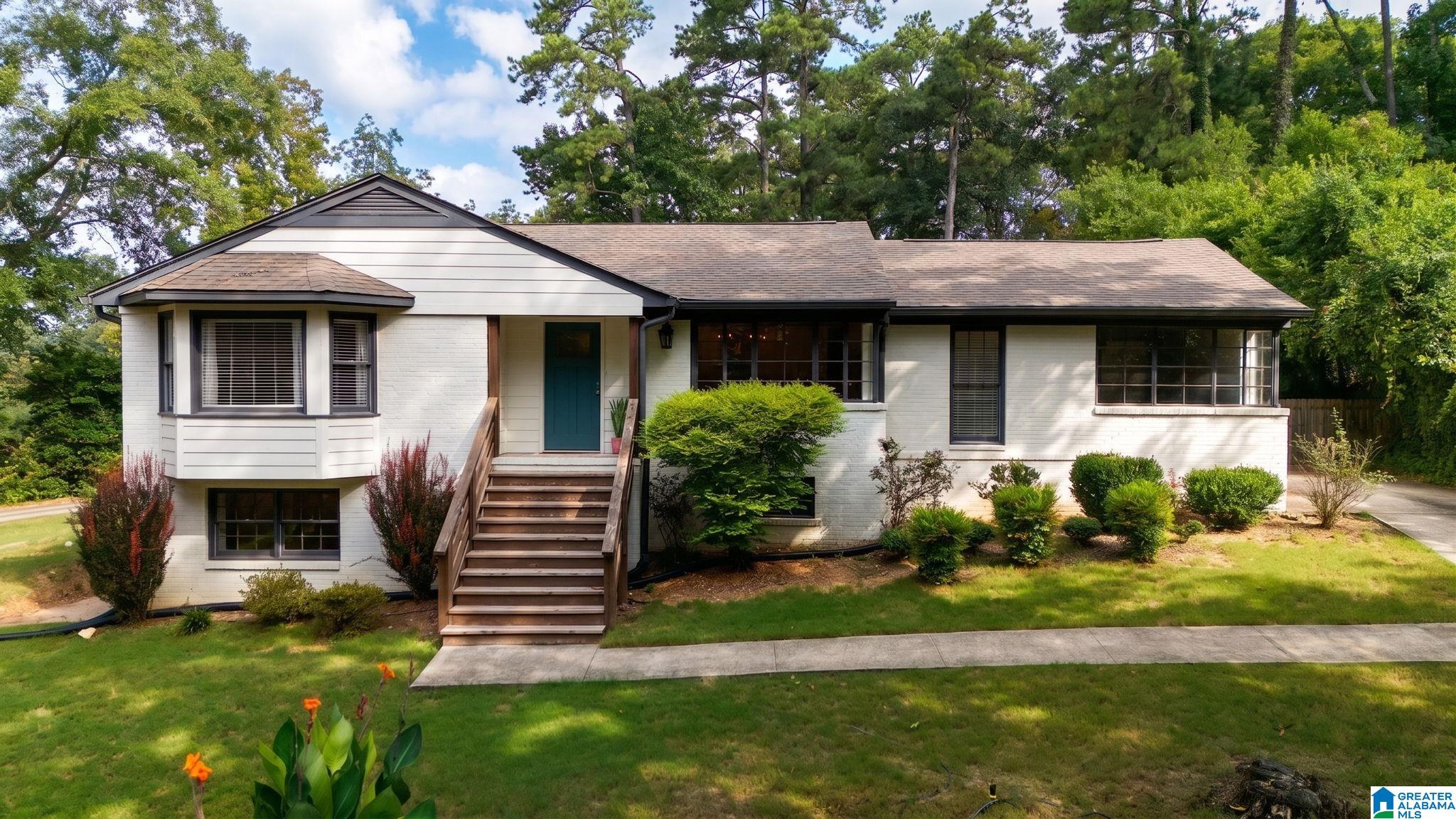 304 Cherokee Drive — photo