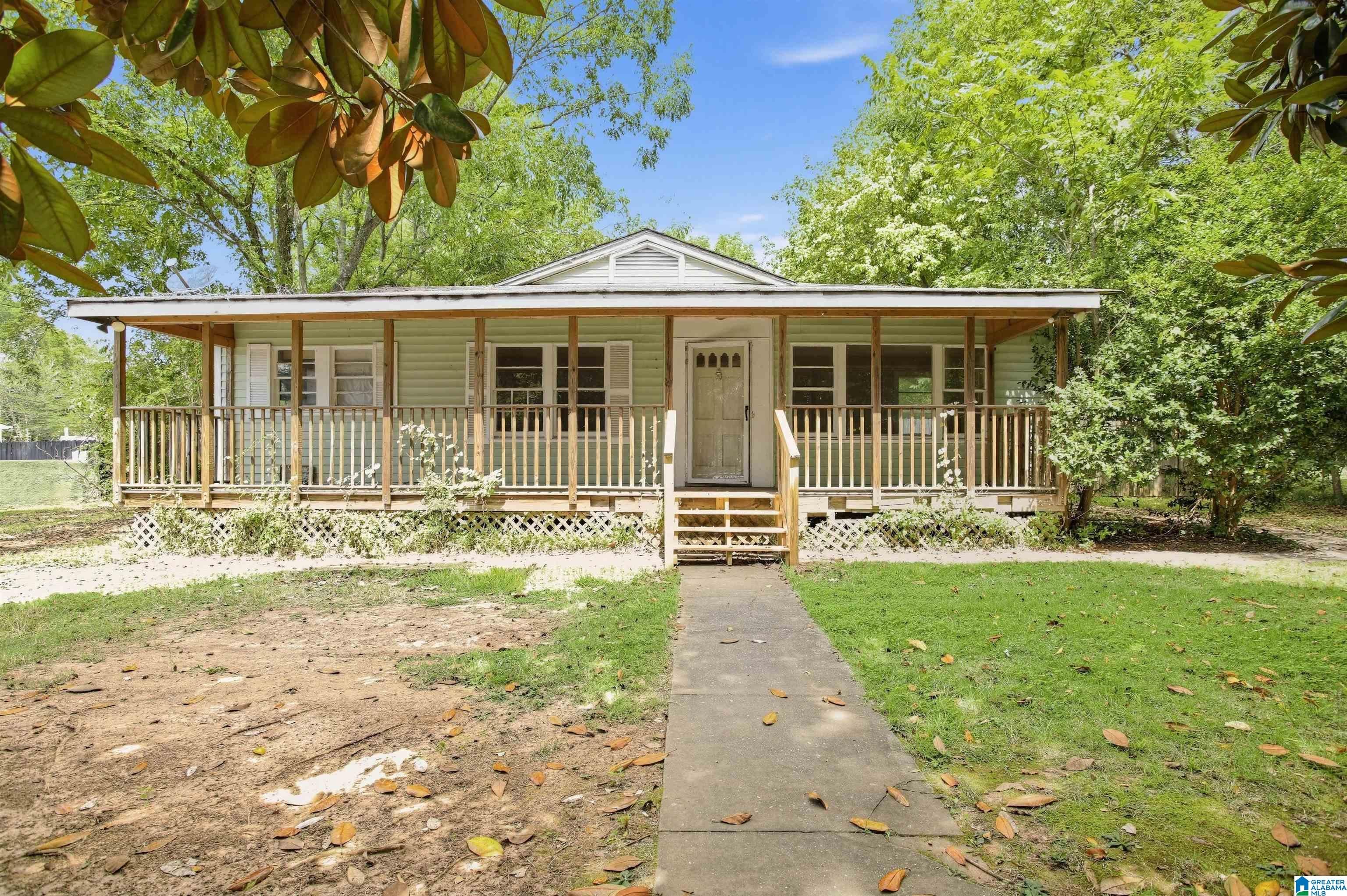 504 Roebuck Drive — photo