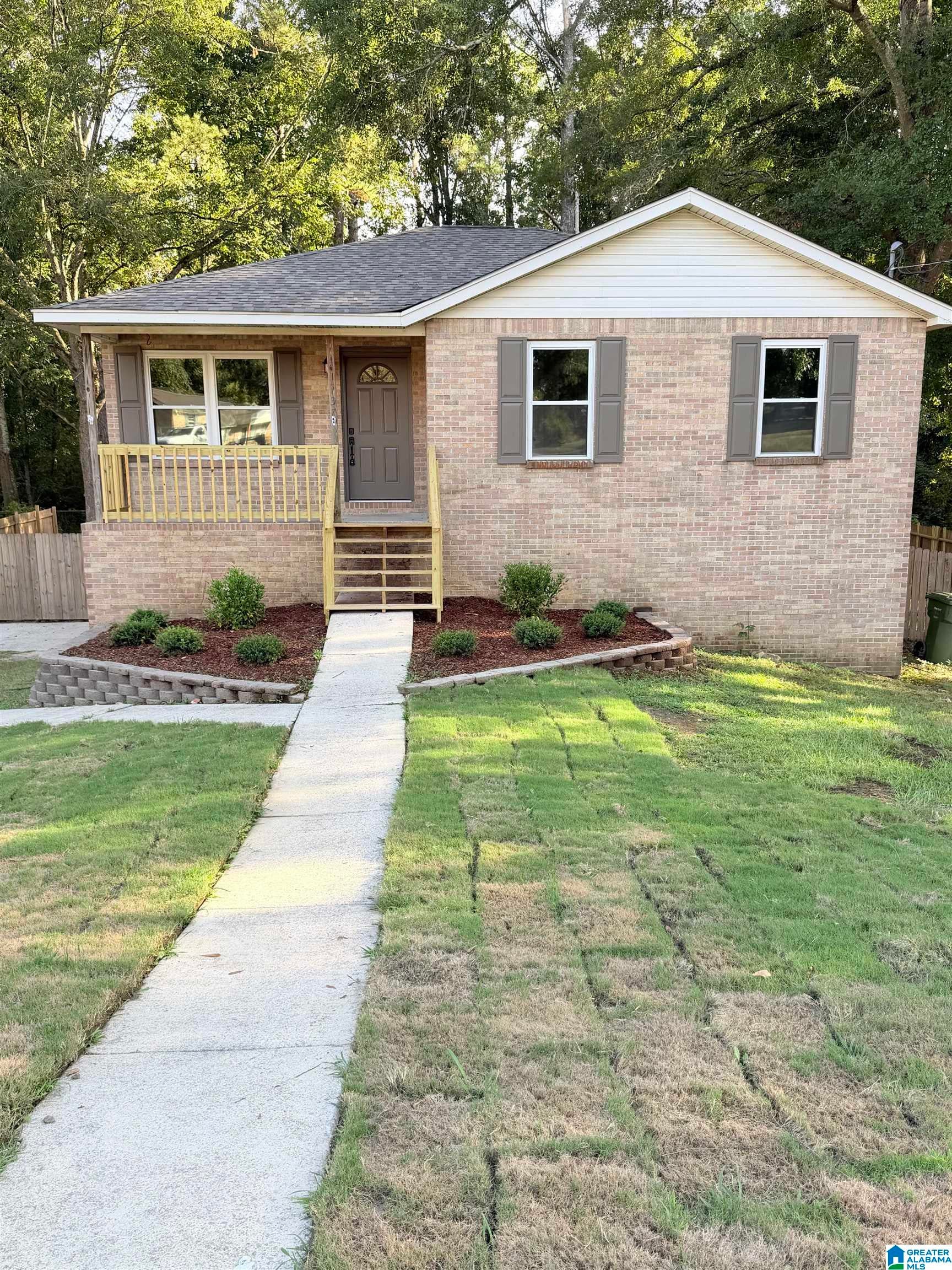 137 Randall Circle — photo