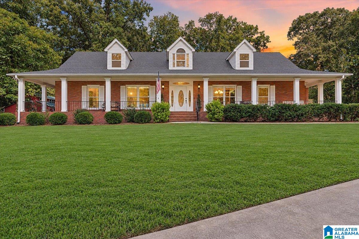 221 Twin Oaks Drive — photo