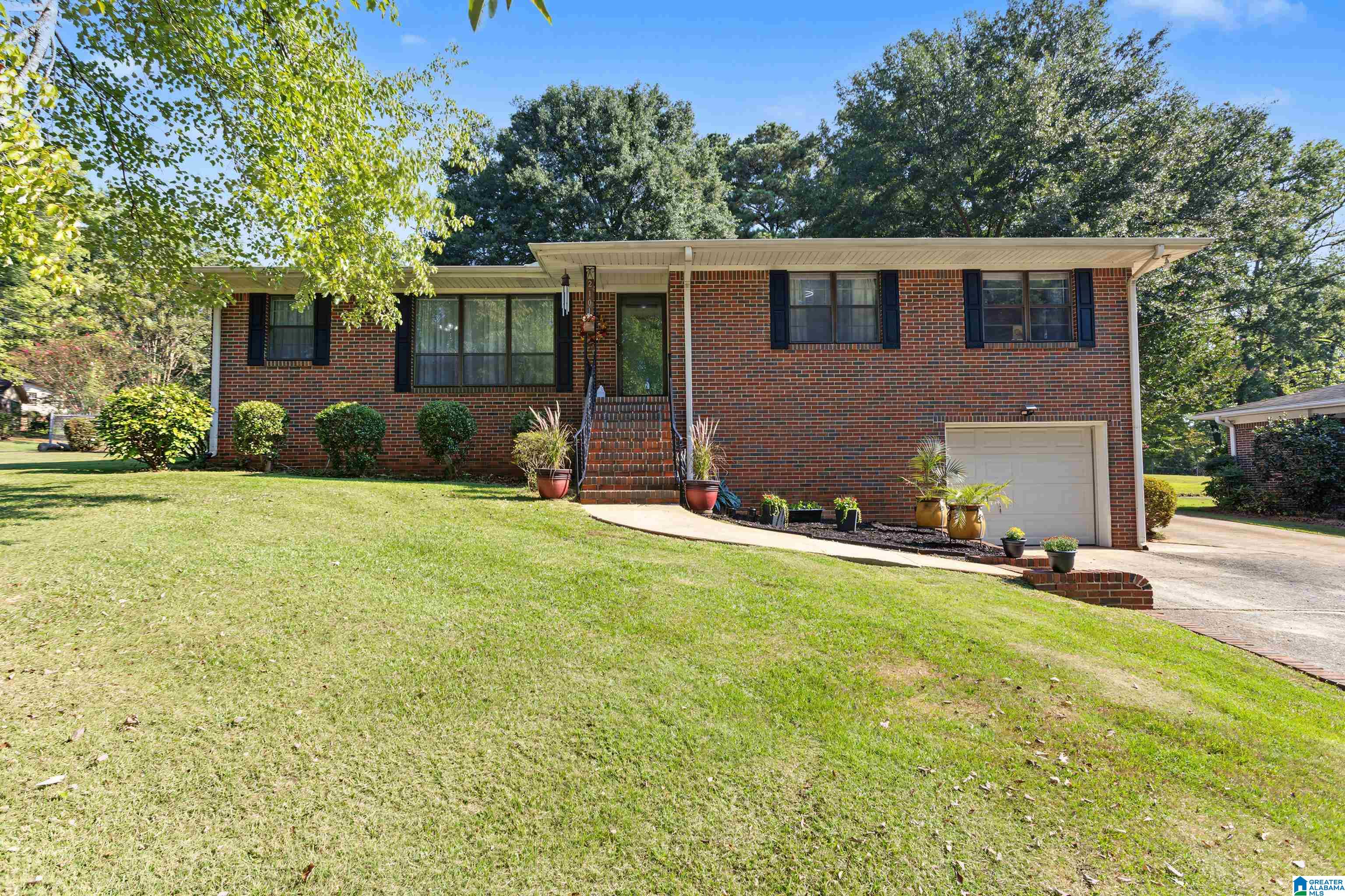 2101 Longview Drive — photo