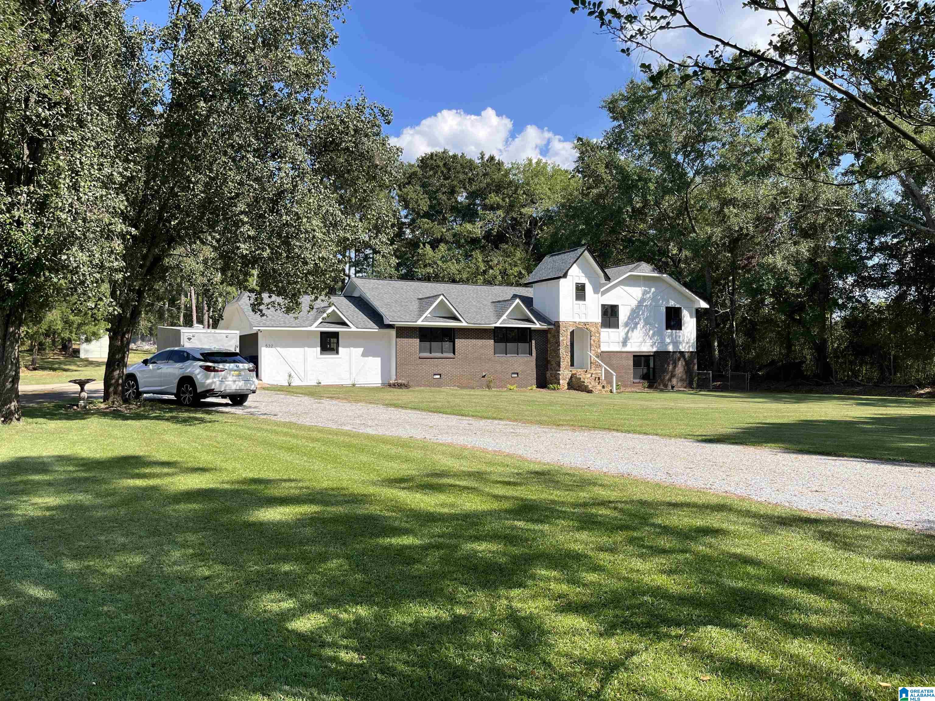 532 McClellan Road — photo