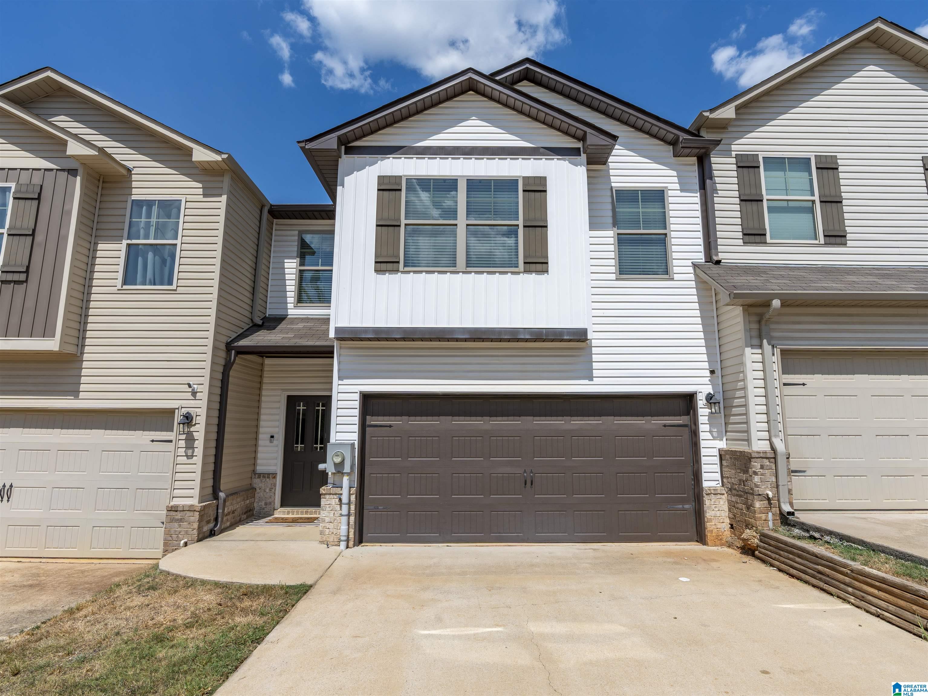 156 The Heights Drive — photo