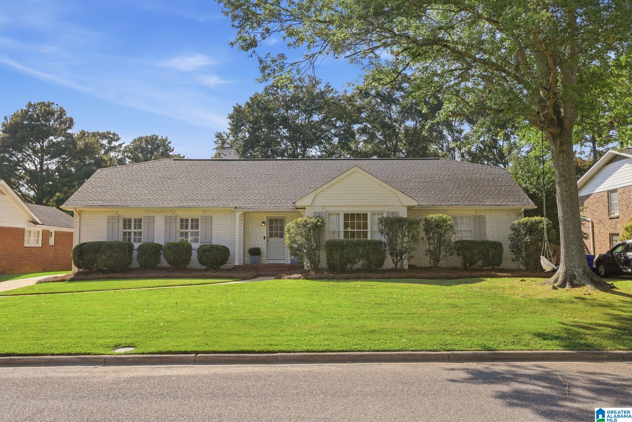 1364 Swallow Lane — photo