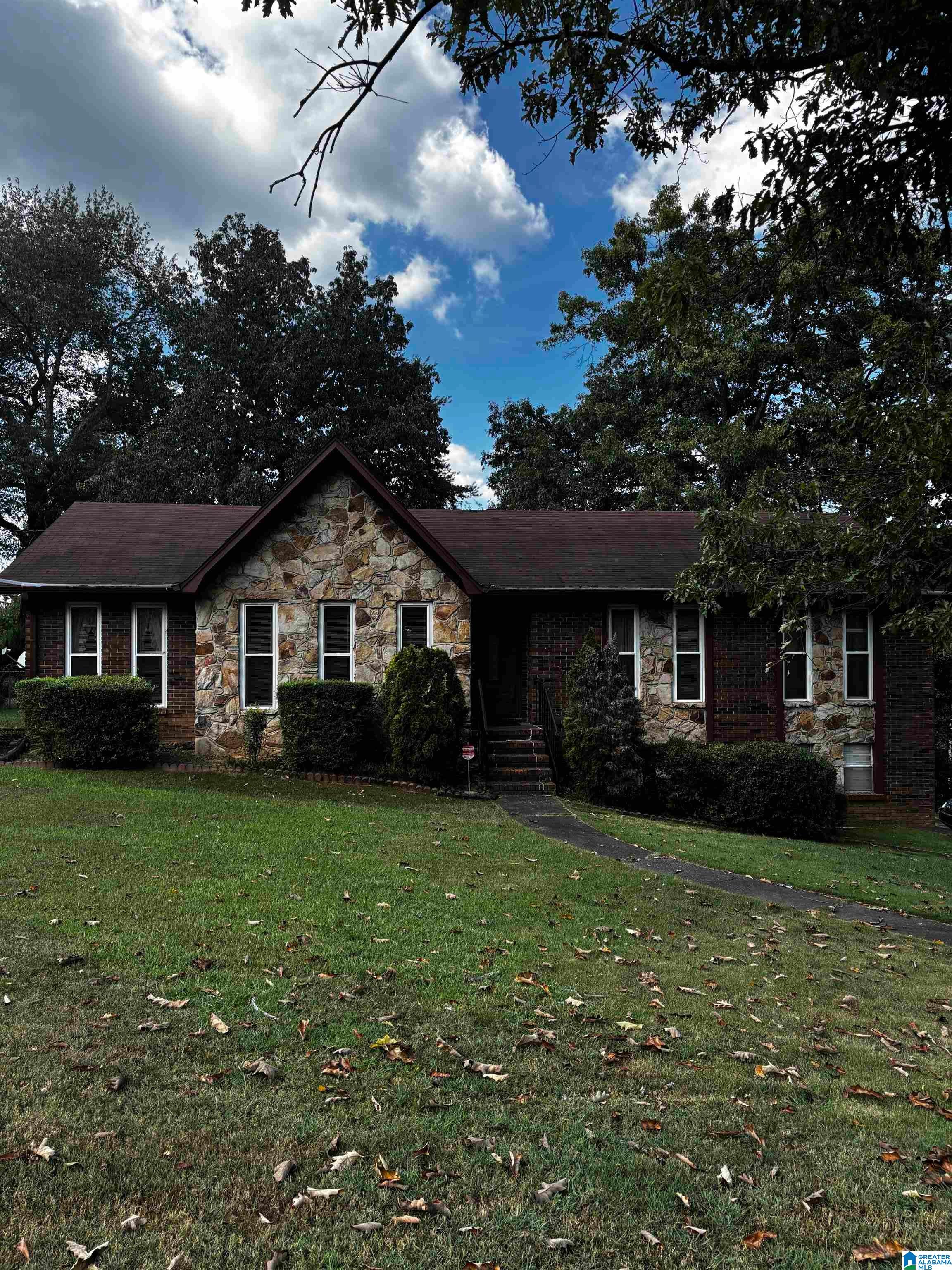638 Loretta Drive — photo