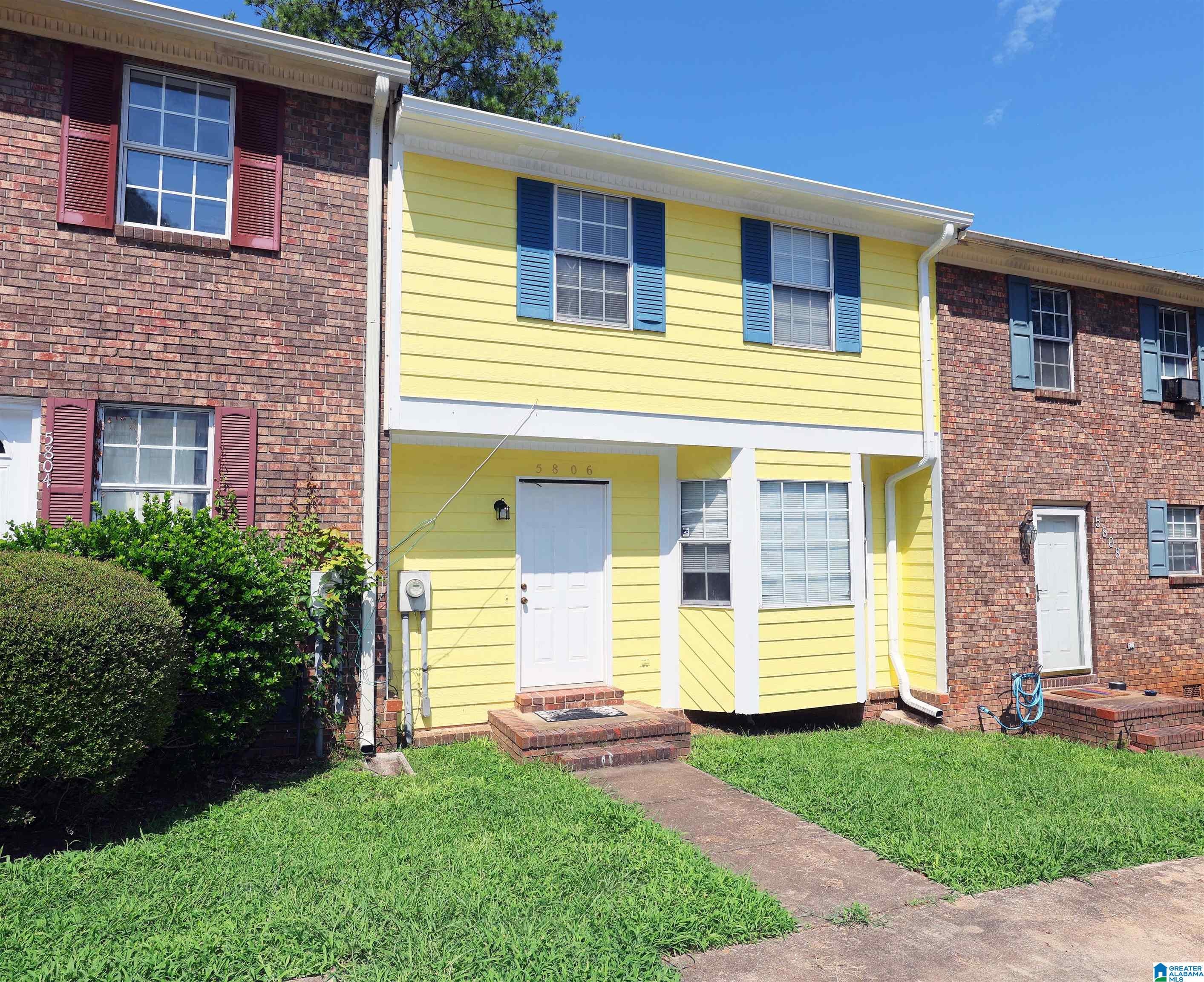 5806 Woodgate Circle — photo