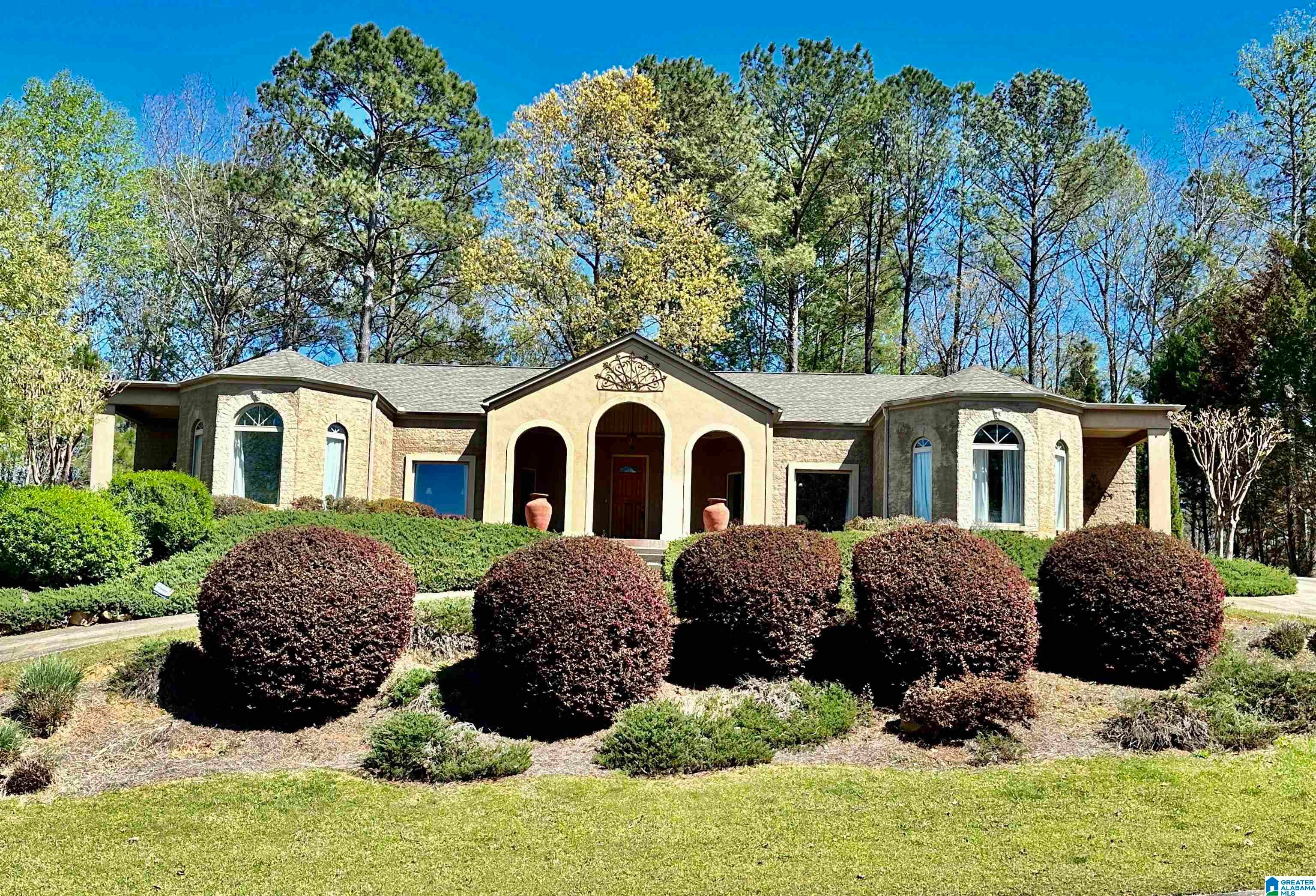 559 Woodbridge Trace — photo