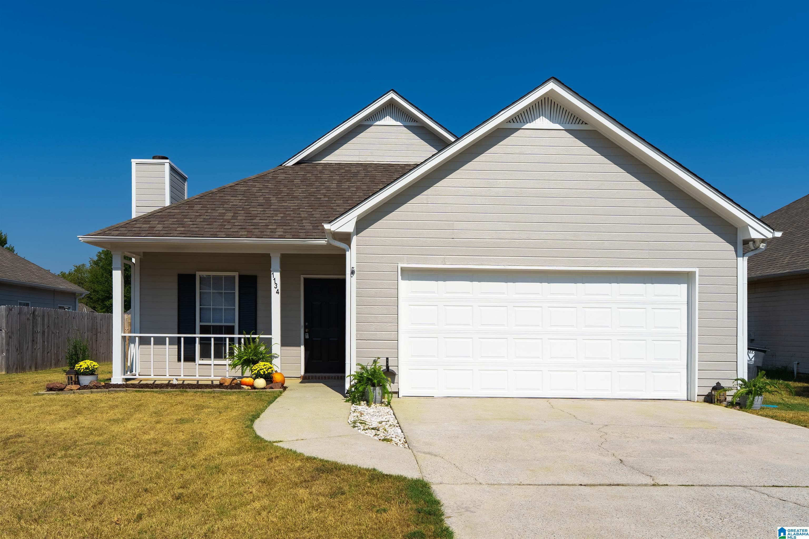 1134 Amberley Woods Drive — photo