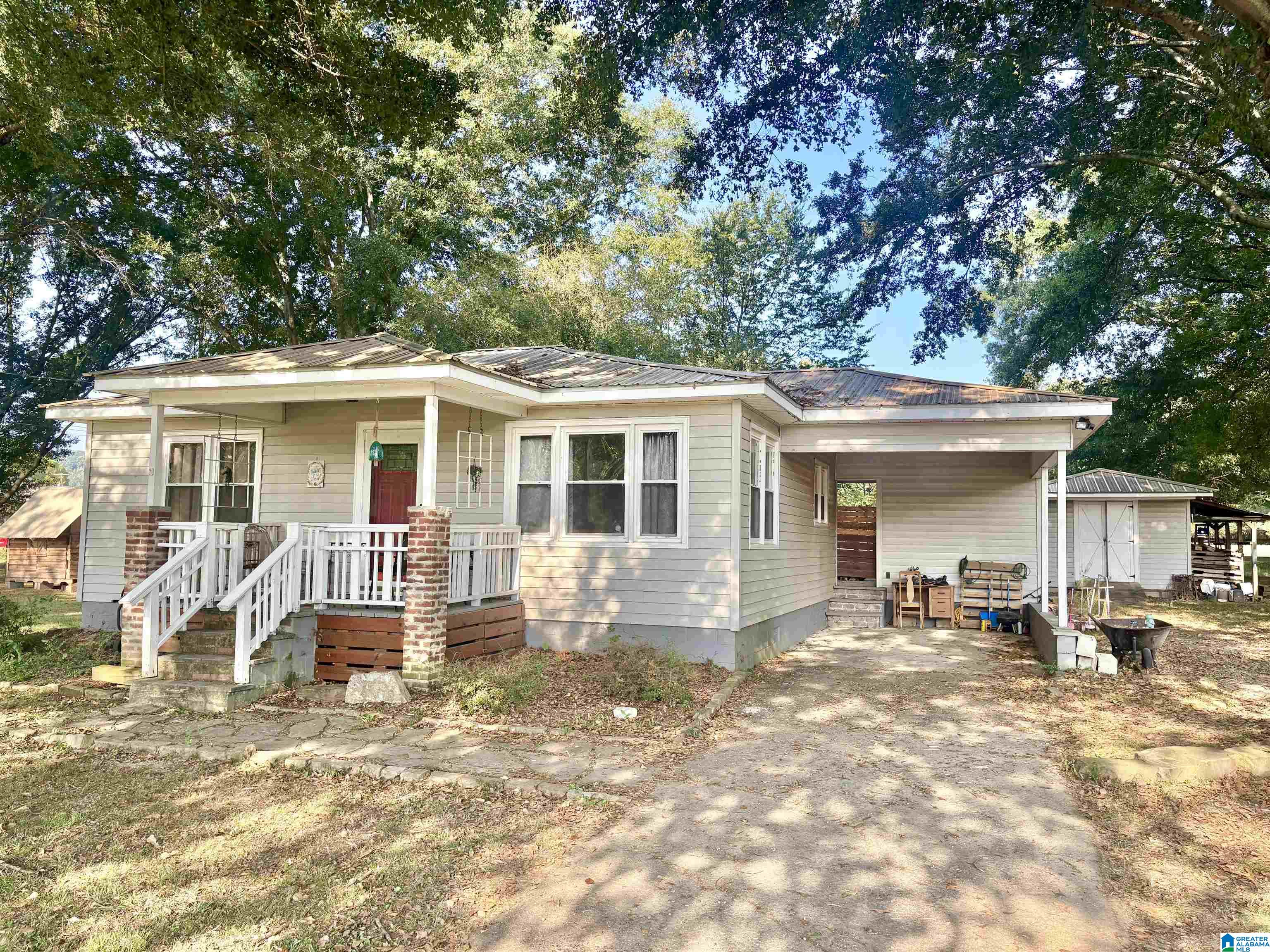 8116 N Valley Road — photo