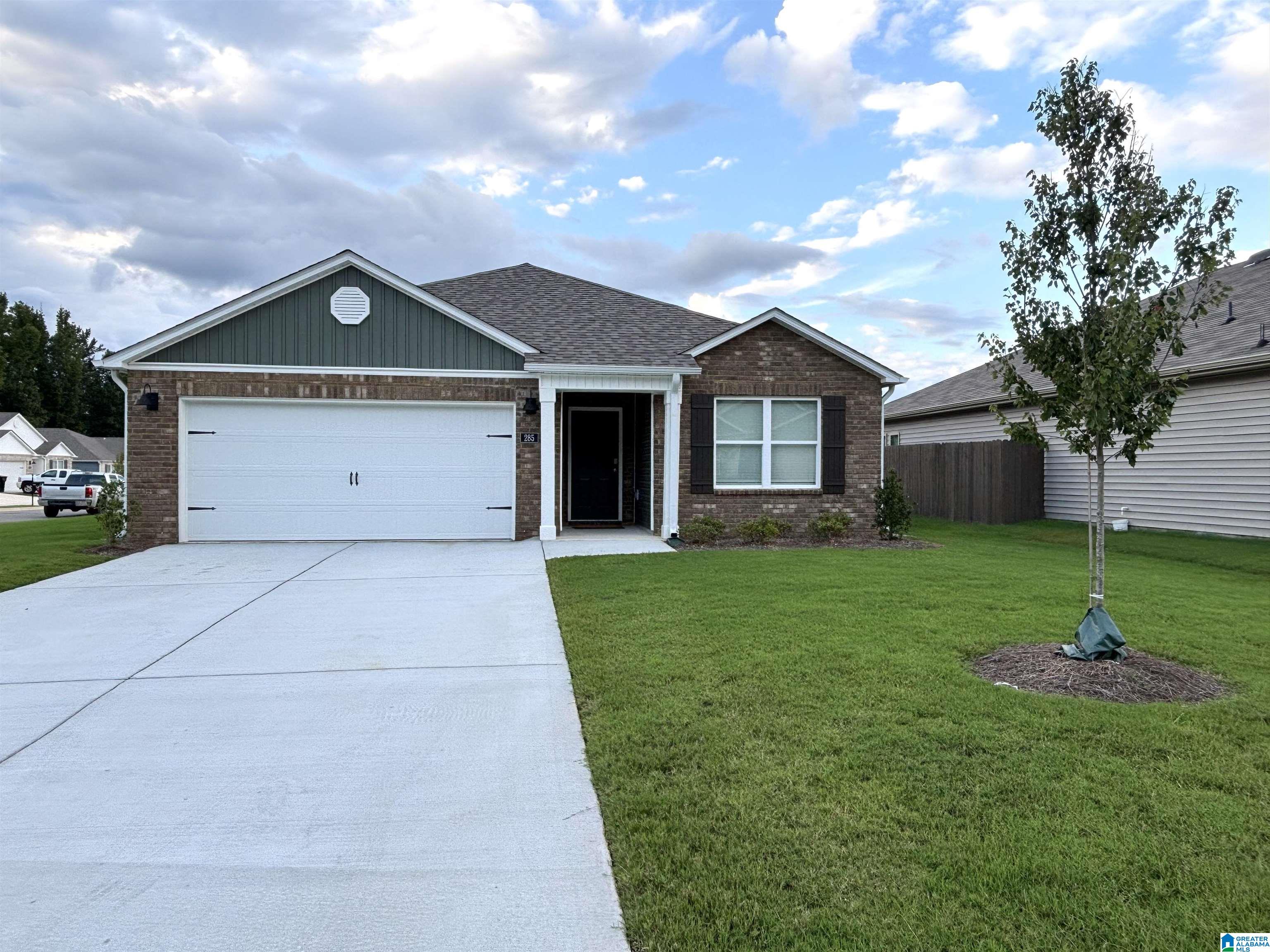 285 Ashland Drive — photo