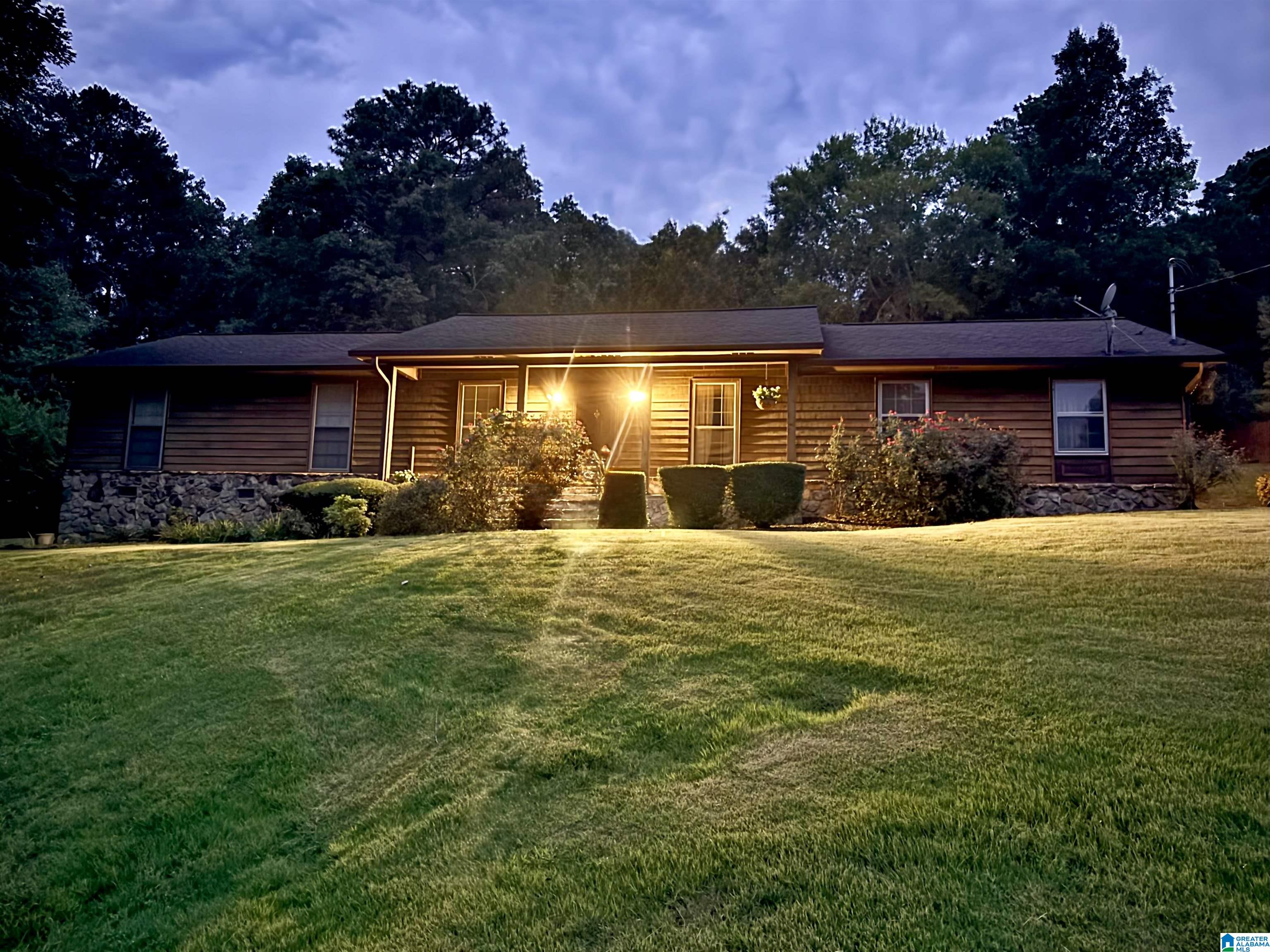 708 Breezeway Circle — photo