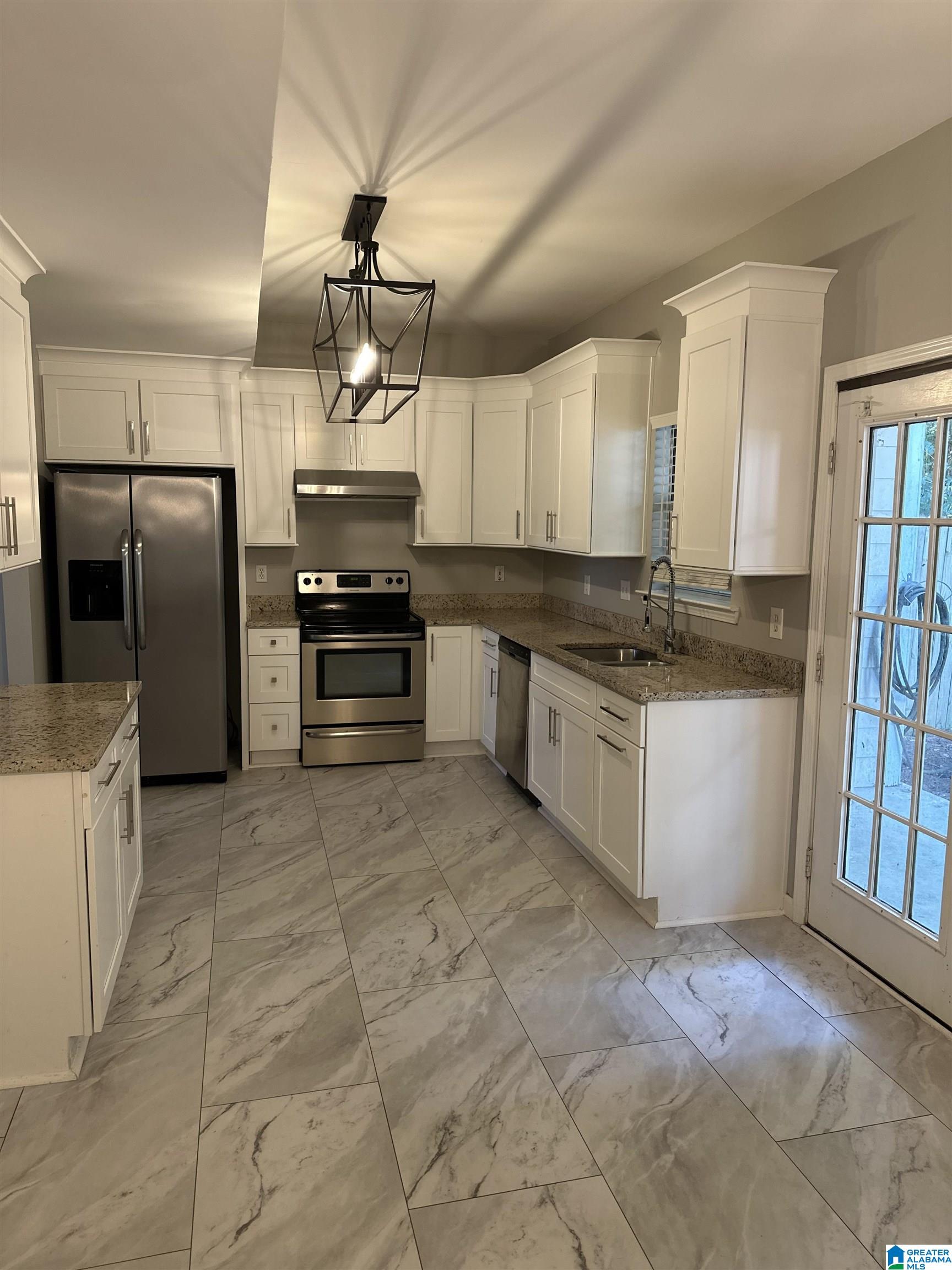 407 Cambrian Ridge Drive — photo