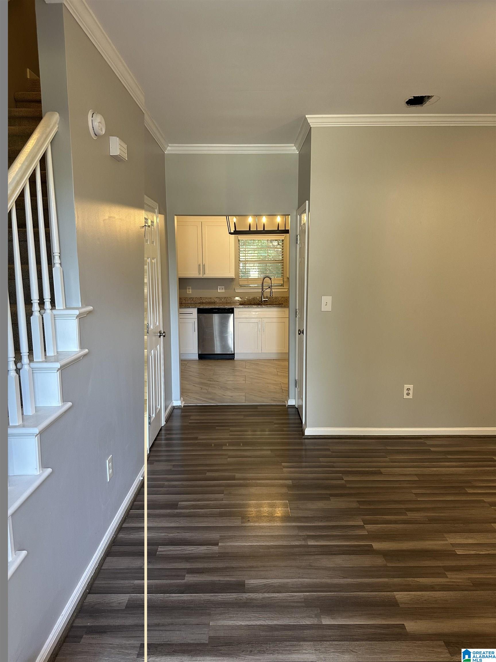 407 Cambrian Ridge Drive, Pelham, AL 35124 — photo 2