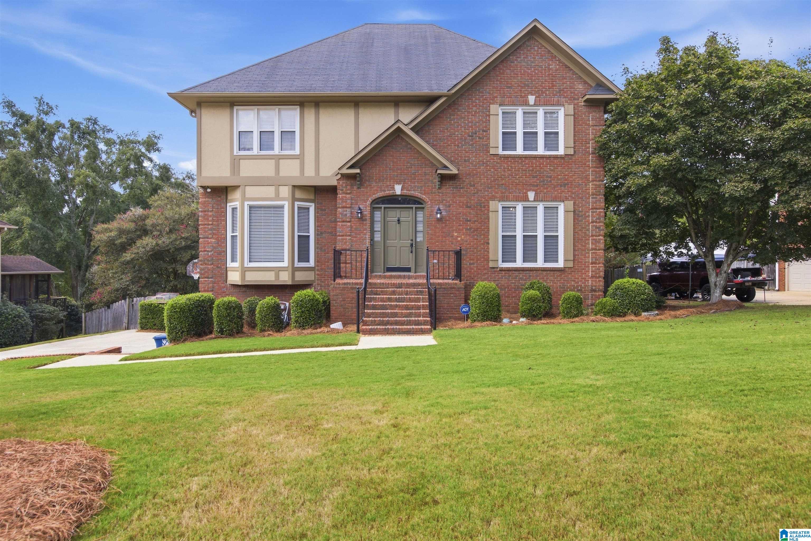 1952 Cahaba Crest Drive — photo