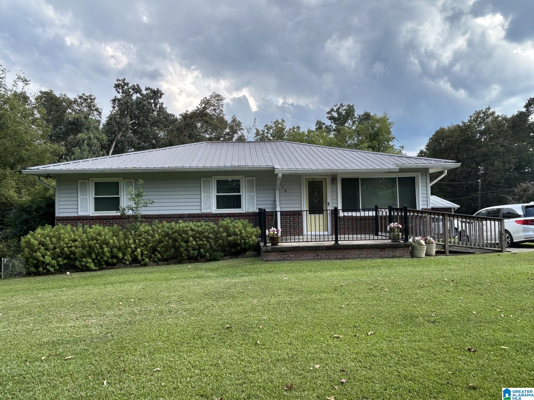 830 Ivy Street — photo