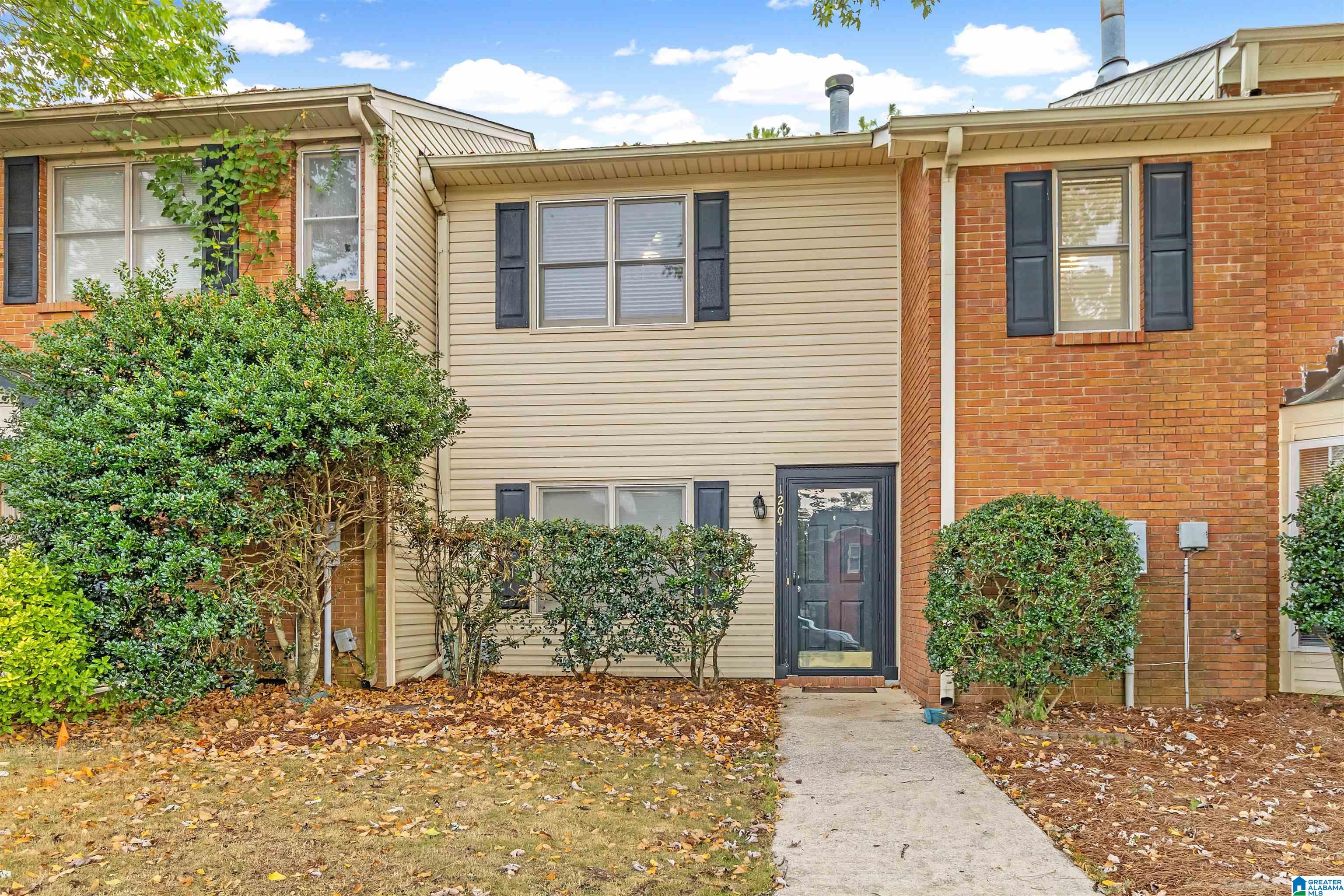 1204 Hillsboro Lane — photo