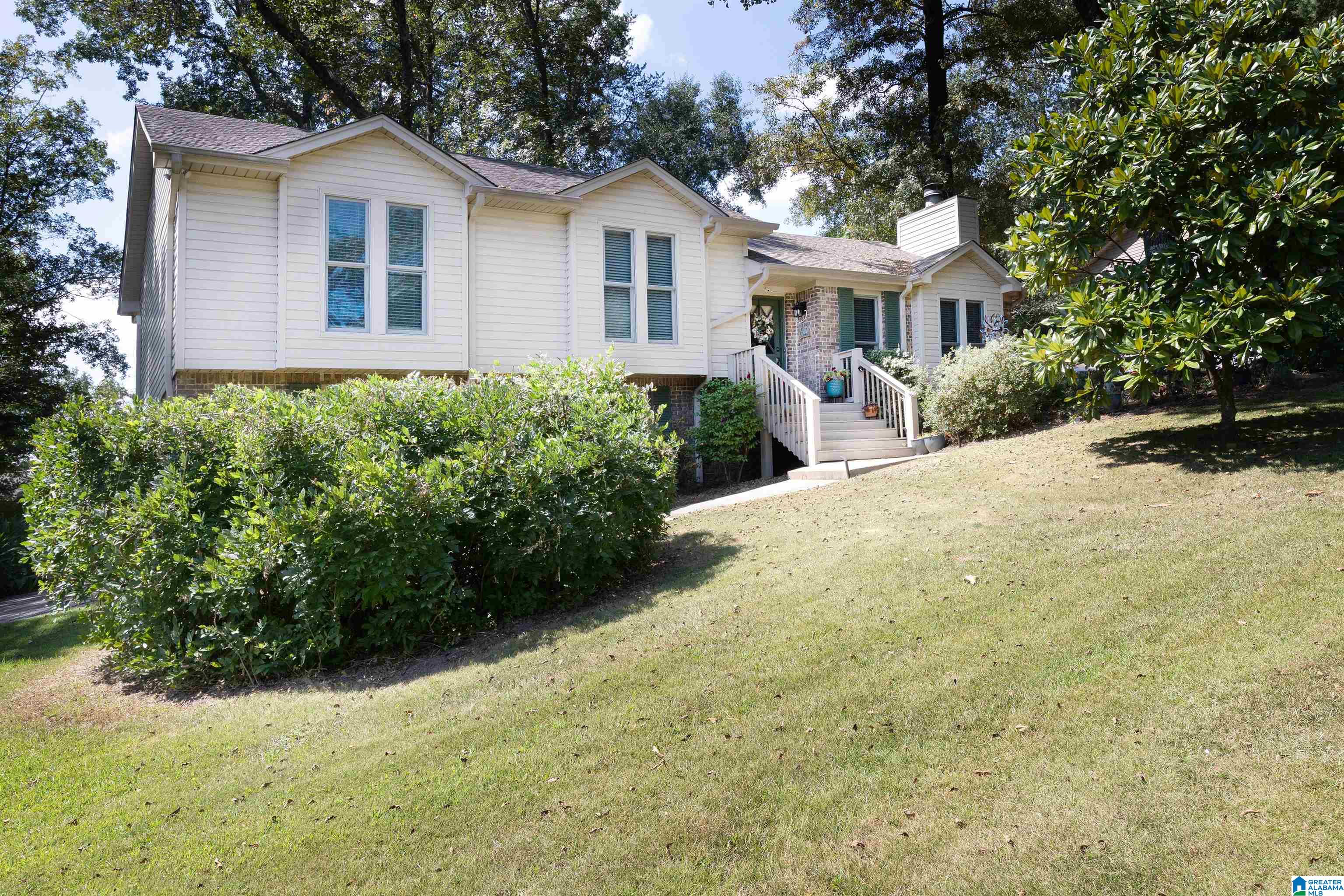 4953 Nottingham Lane — photo