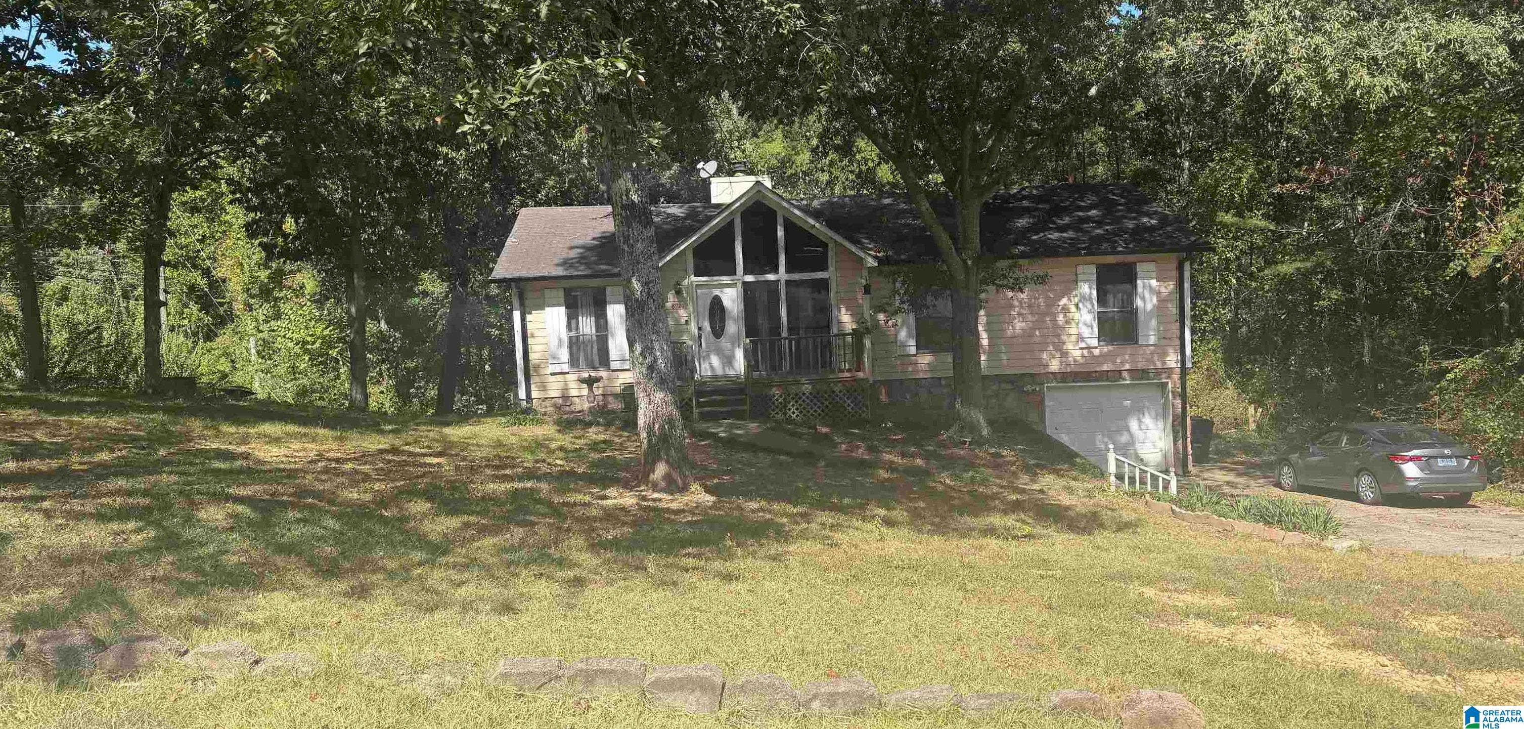 8921 Woodhaven Drive — photo