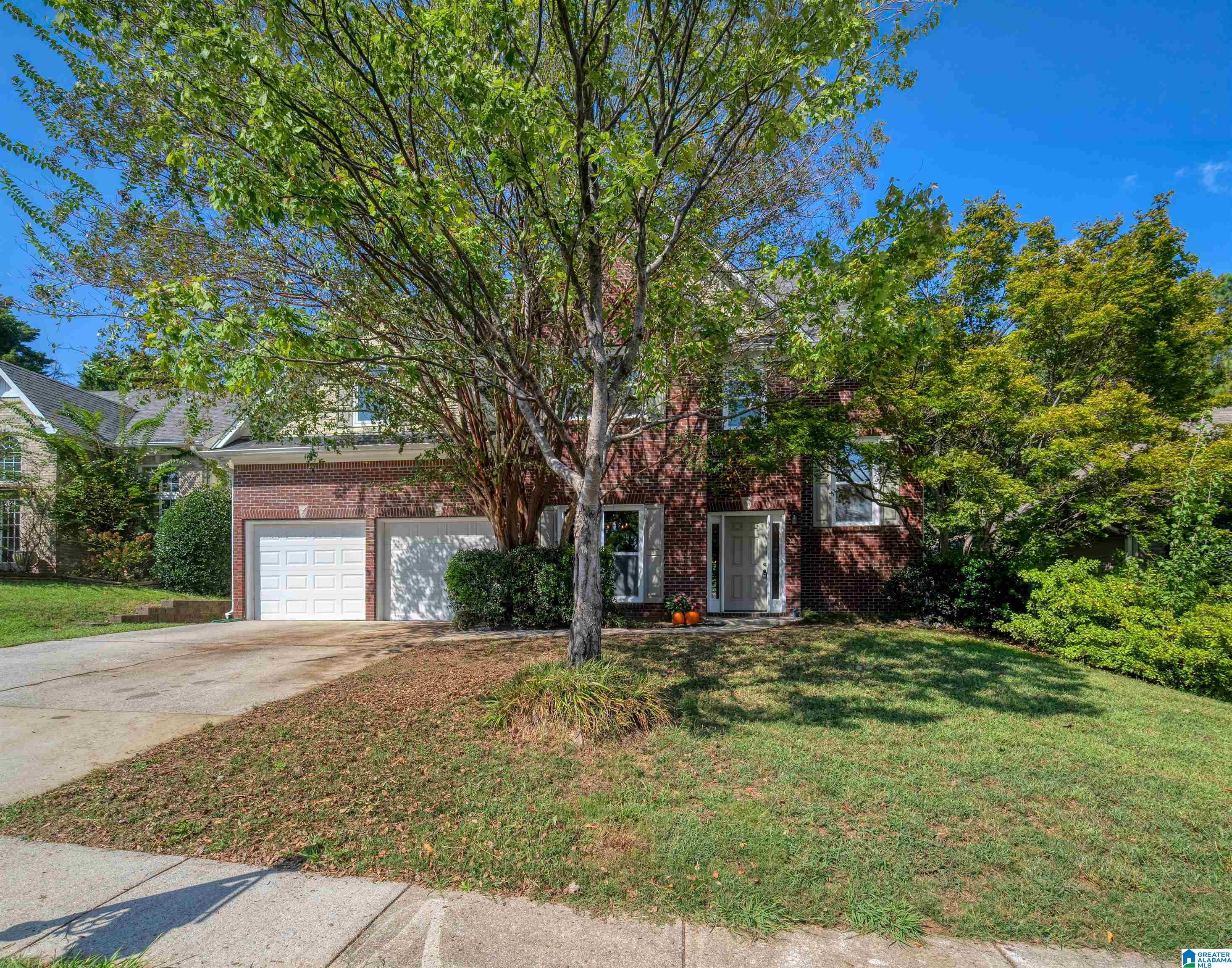 2421 Mountain Drive — photo