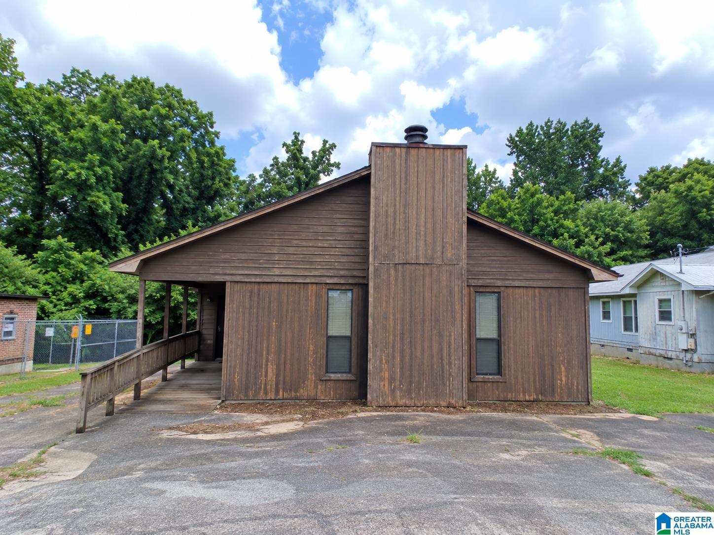 2021 Pratt Highway — photo