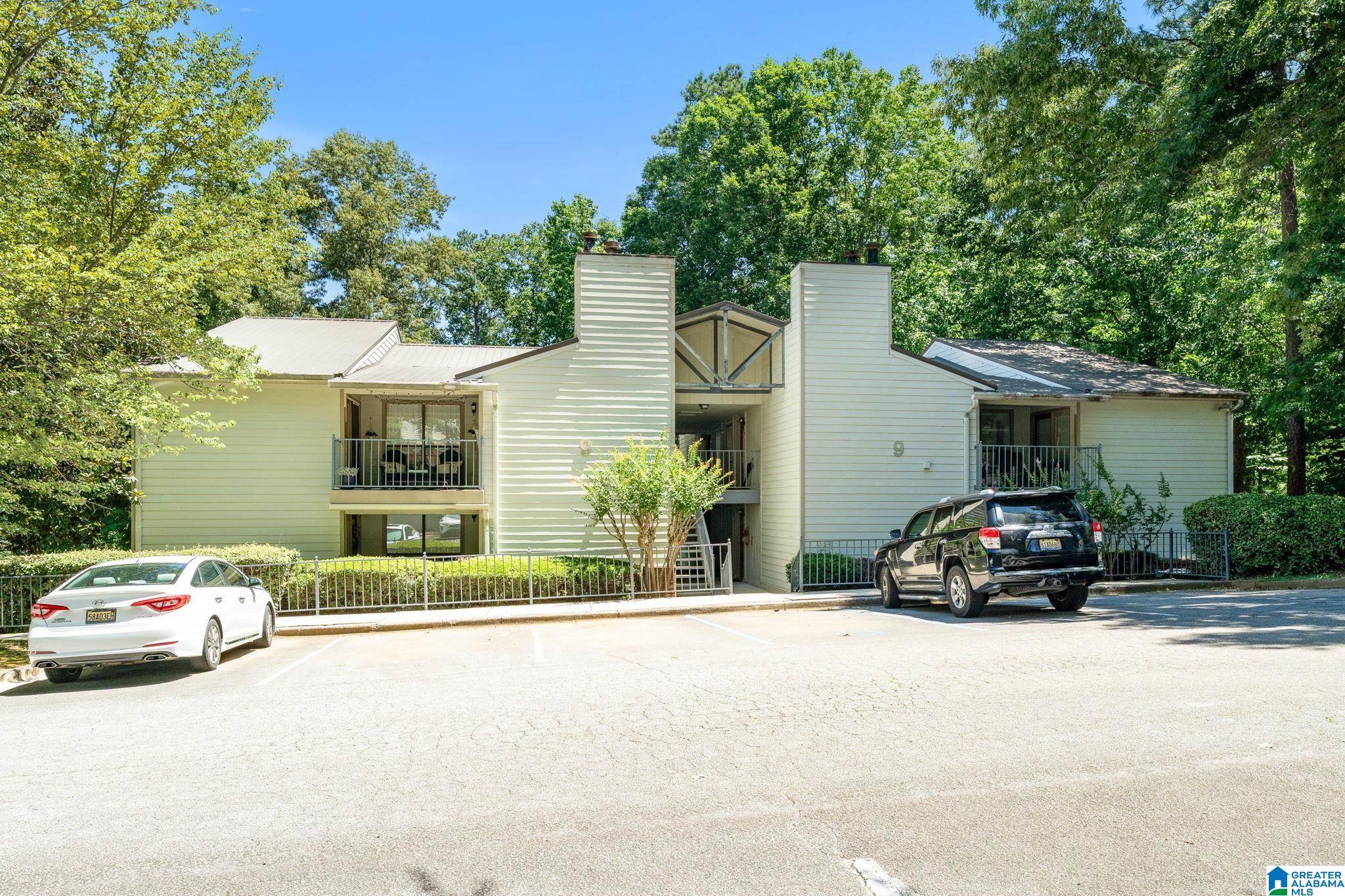 902 Gables Drive — photo