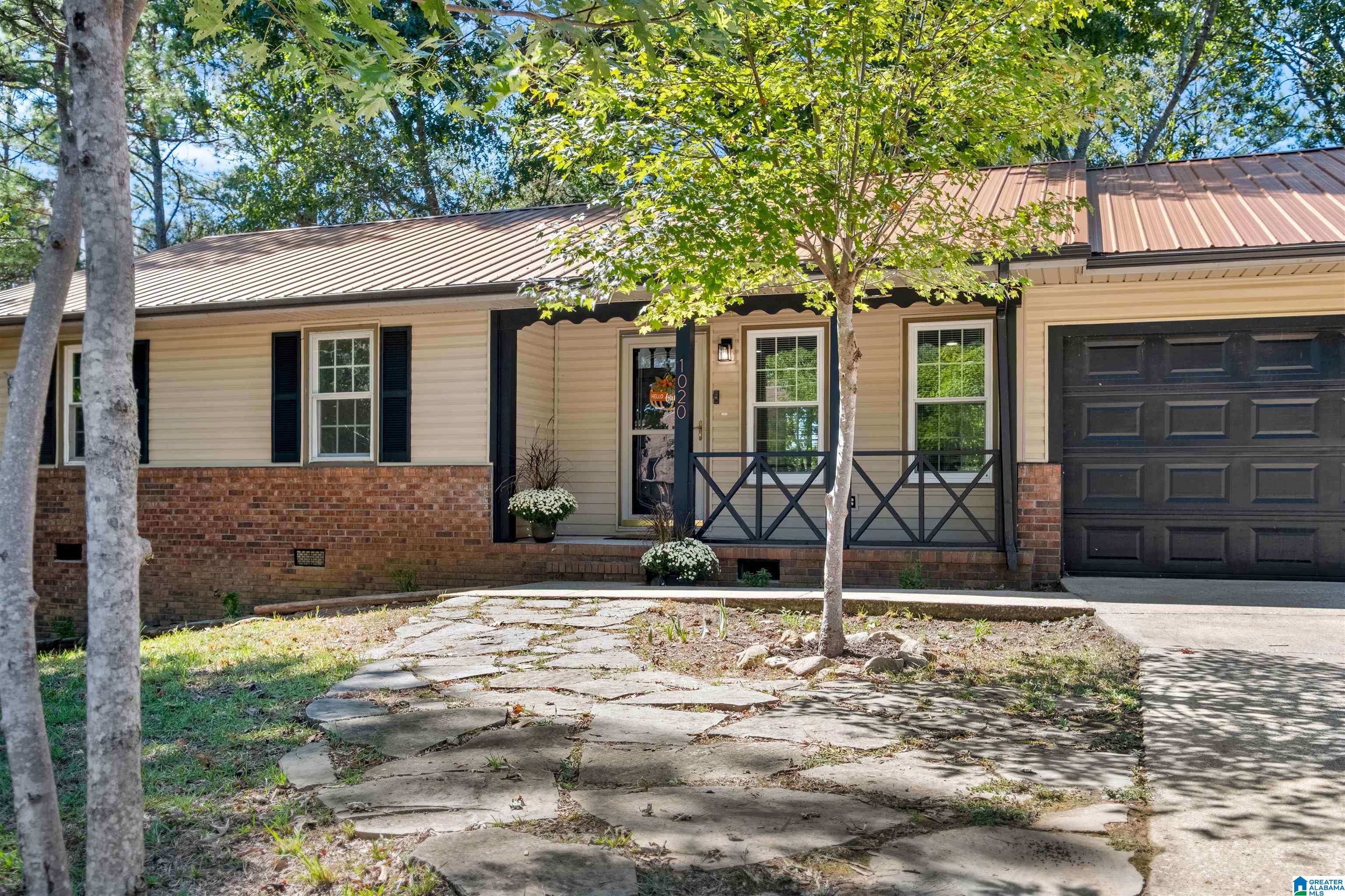 1020 Edgewood Drive — photo